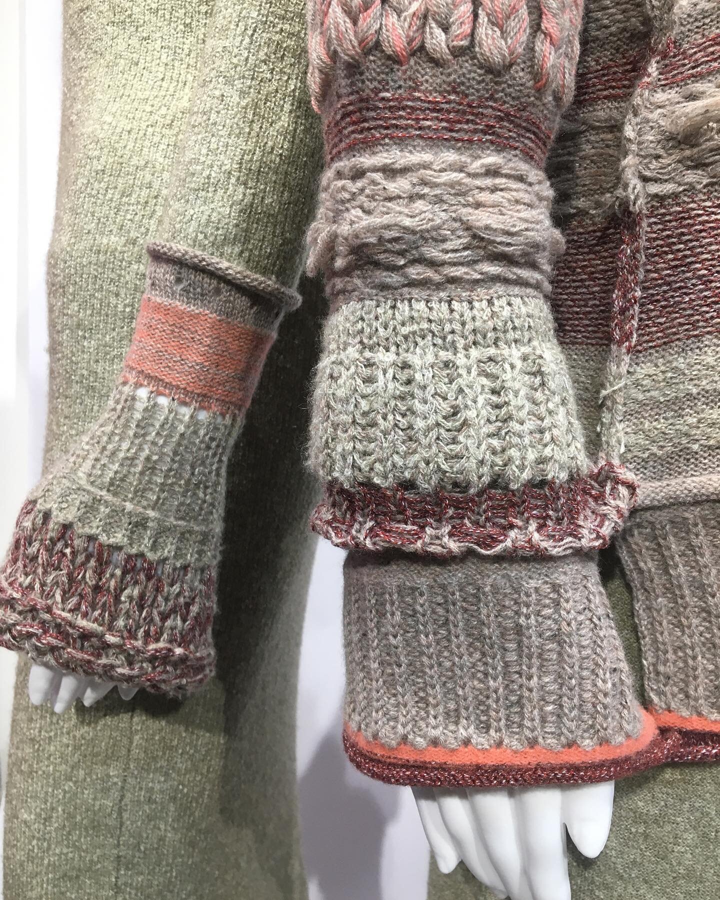 Texture mixing - hand and machine knits blend into one. 🧶 
Made by MRC

#knitwear
#handknit
#mrcknitwear
#artisanal
#madeinItaly
#innovation
#textiles
#technicaltextiles
#embroidery 
#chunkyknit
#textures
#knitting
#knit
#knitlab
#knittersofinstagra