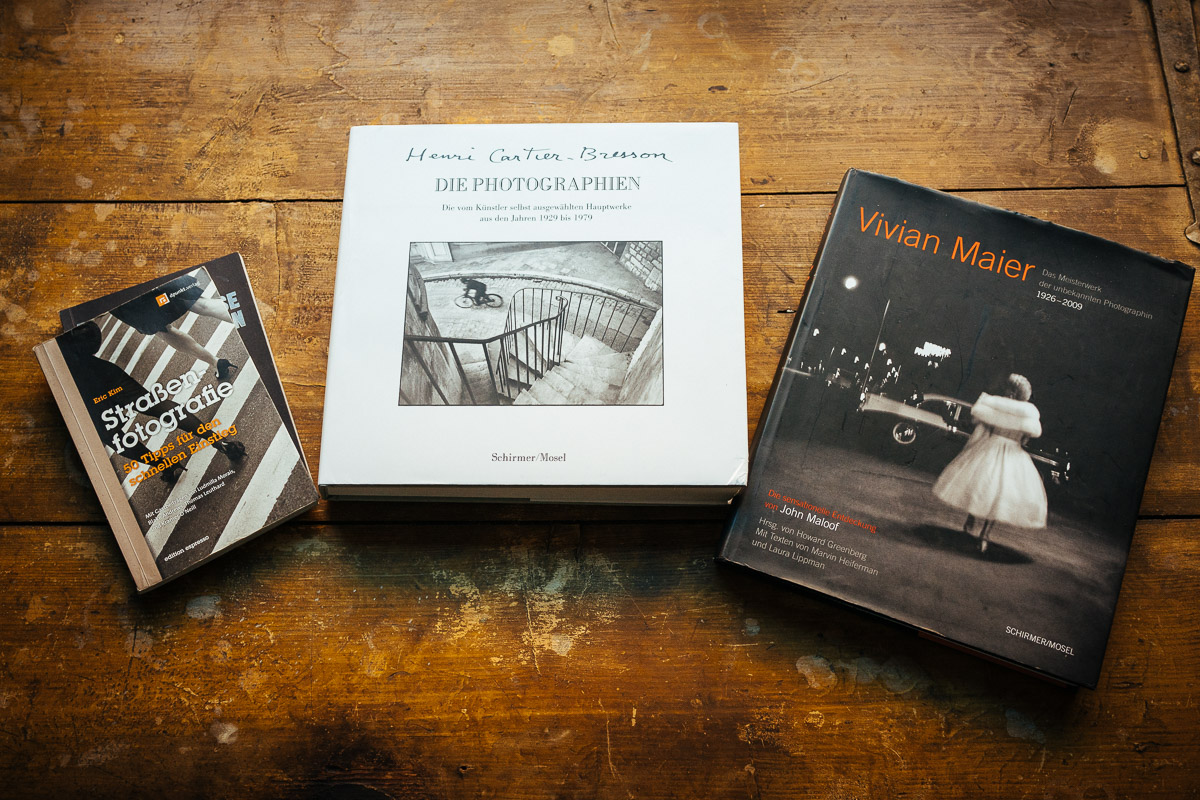 Ralf Scherer brachte einige Bücher mit, uns wir konnten schonmal ein Wenig Inspiration von diesen fantastischen Künstlern holen. Besonders die Person Vivian Maier Fasziniert mich, den Bildband mit einigen ihrer Besten SchwarzWeiß Fotografien, Sollte Jeder mal gesehen haben.