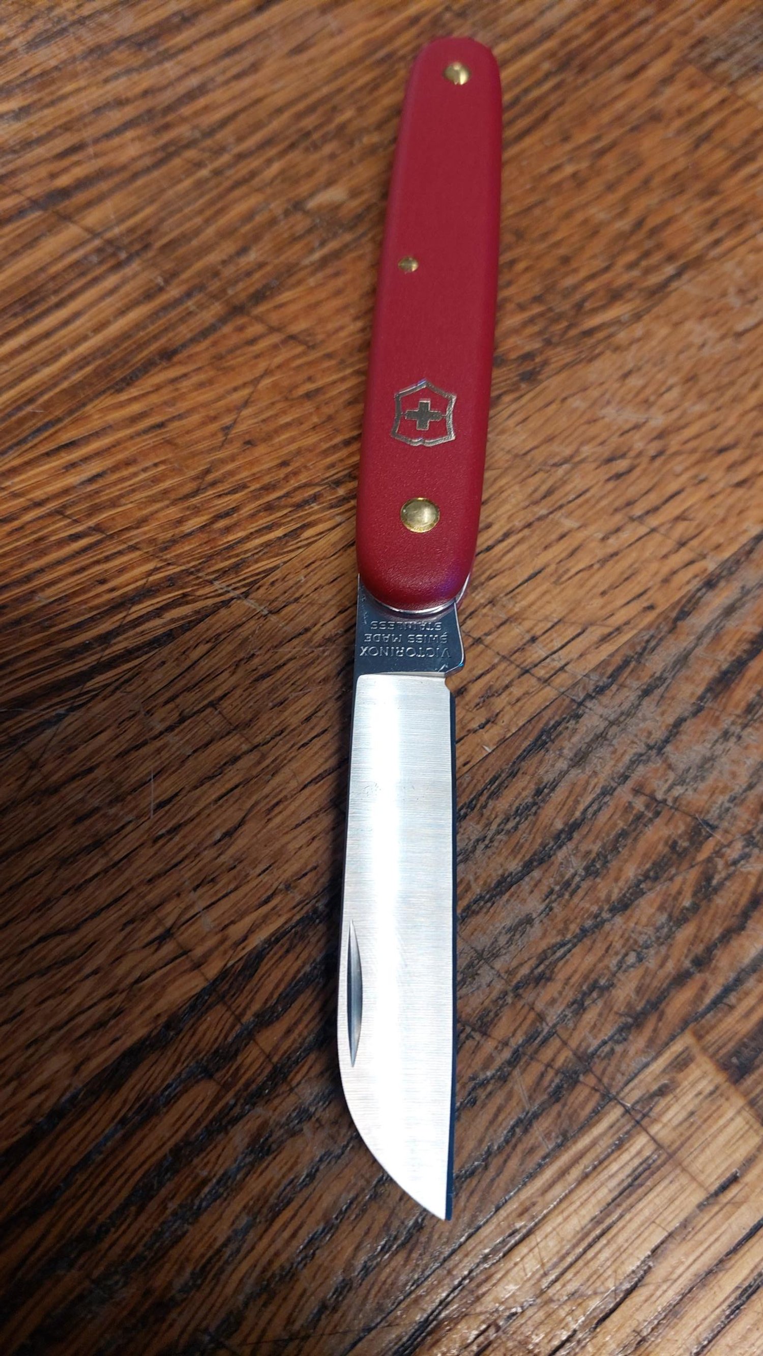 röd kniv.jpg