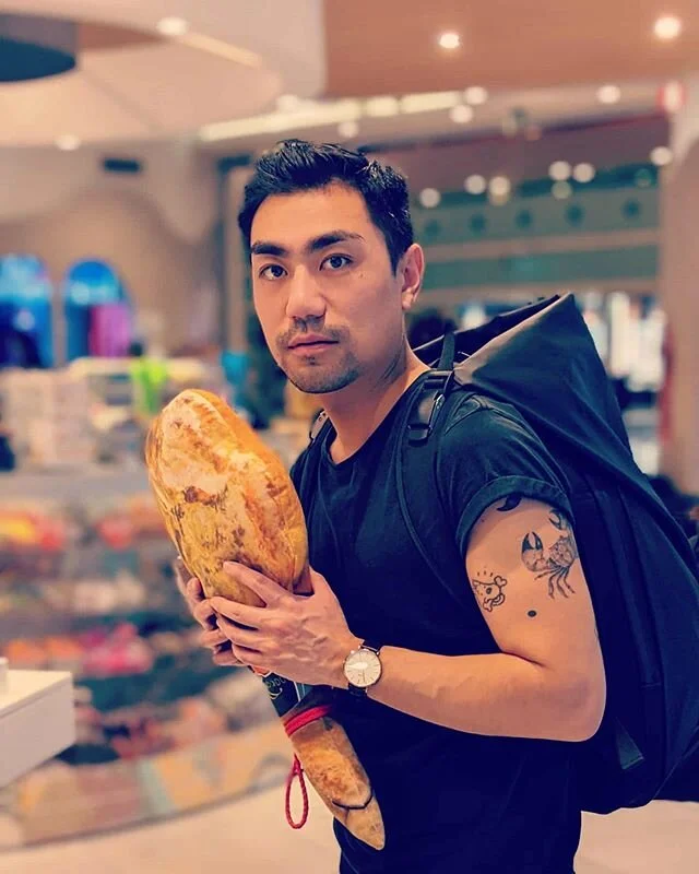 Caught with my ham in my hands in #barcelona ...