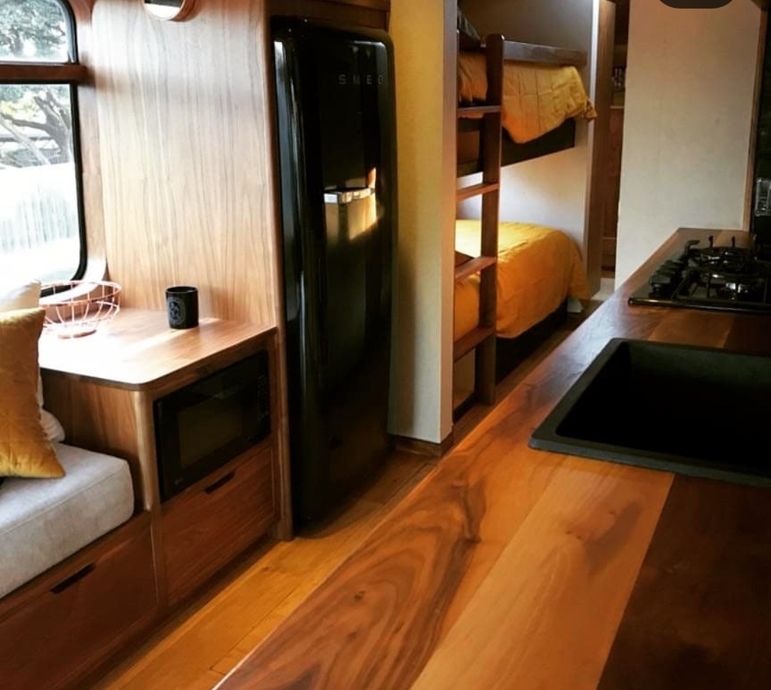 Screenshot_20190420-101259_Instagram.jpg