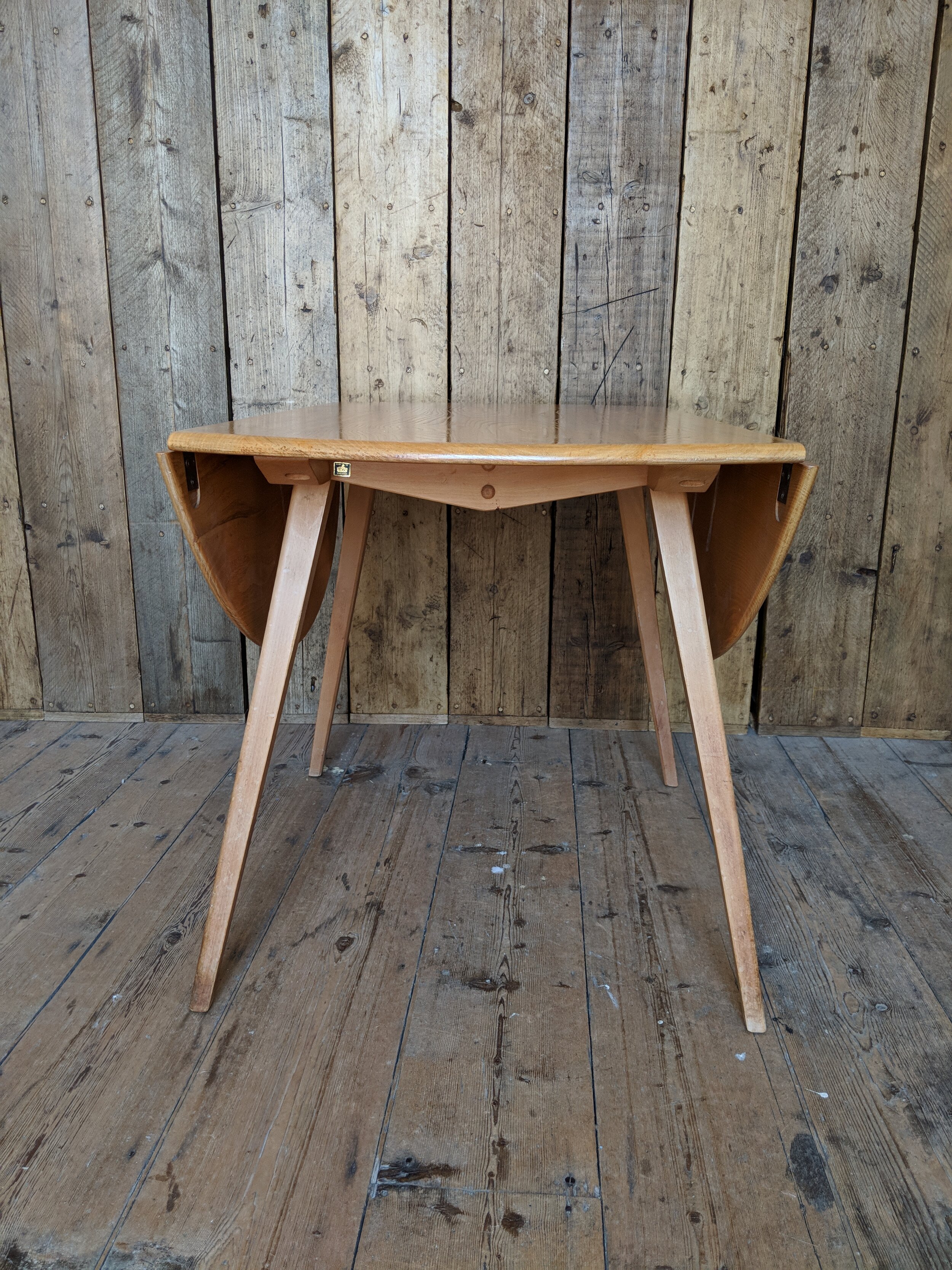 Model 384 Ercol table elm beech gplanera.jpg