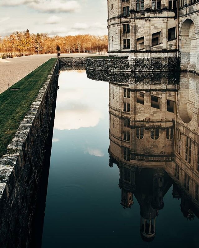Chambord Castle | Loire Valley, France
.
.
.
#chambord #chateau #renaissance #reflections #centrevaldeloire #chateaudechambord #reflectiongram #myloirevalley #reflection #frenchcastle #jmlevaldeloire #instadaily #valdeloire #photographylovers #photog