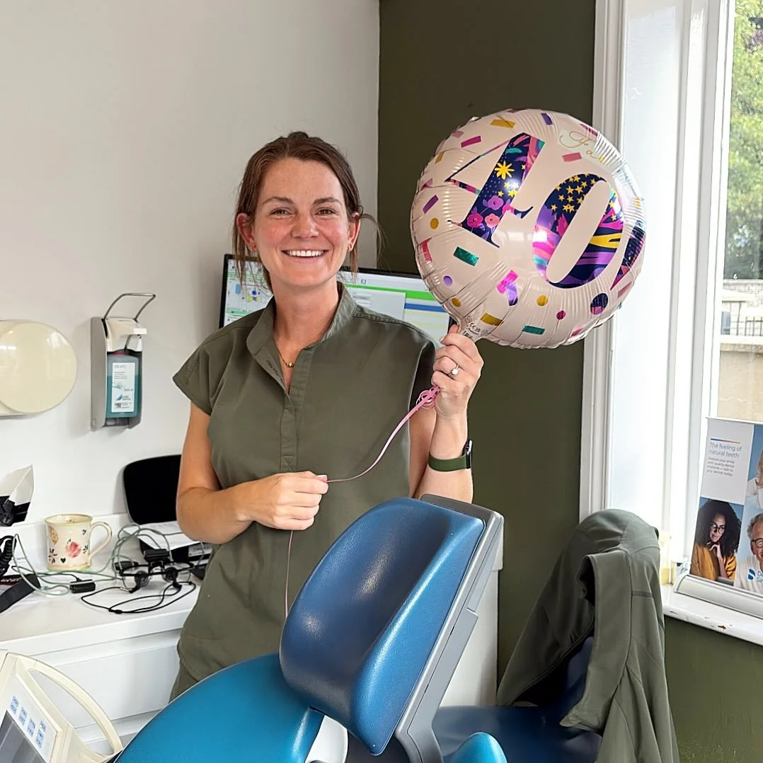 Our lovely Jemma hit the big 4-0 yesterday! 🥳💖
She keeps us all smiling and keeps those pearly whites in line 🦷✨

Jemma, thank you for filling our days with laughter and being the crown jewel of the @onebyonedental Team 👑💙.