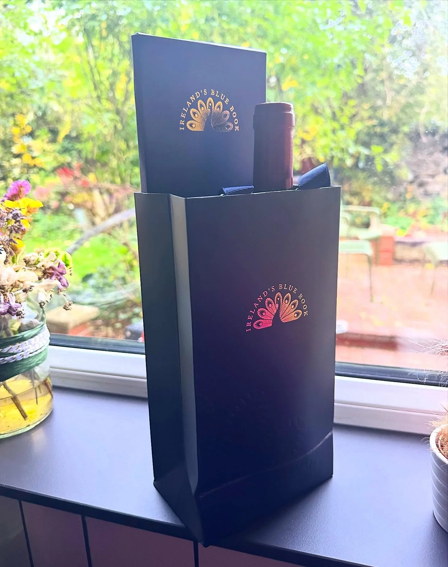 A huge thank you π for such an incredibly generous gift π given to Chris in appreciation of his help during a patient’s hour of need βπ»
Moments like these remind us why we do what we do - why compassion and care matter most π 
A lovely way