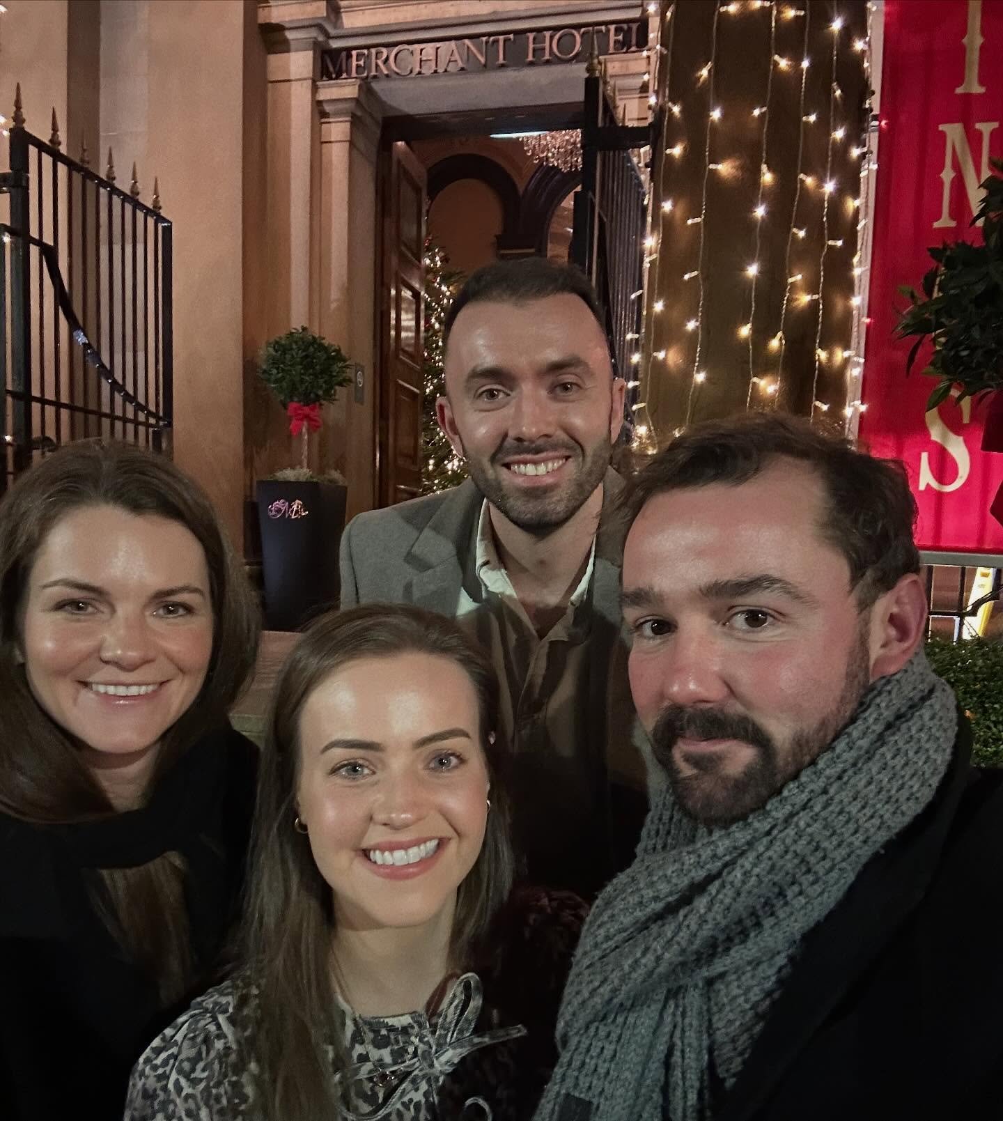 A beautiful Christmas Dinner out with @drdanielgillen and Laura @themuddlersclubbelfast 👌👍🏻
And running into our friends and colleagues from @slemishdental making it even more special 🙌