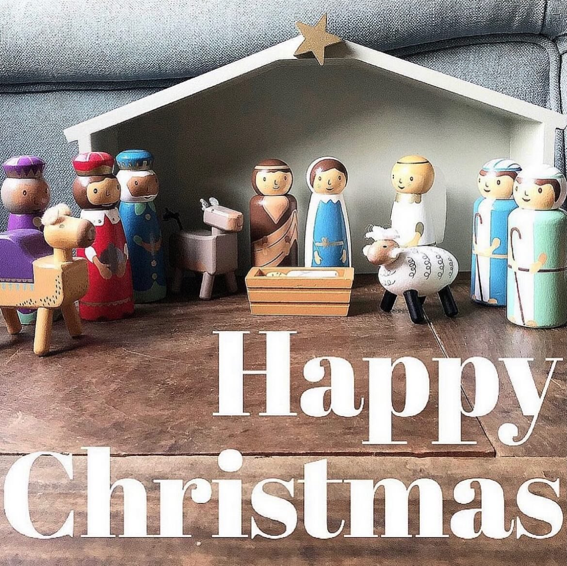 🎉Happy Christmas 🎄 from @onebyonedental ♾️ 
to all our amazing Team 👩🏻&zwj;⚕️🧑🏼&zwj;⚕️and wonderful patients 👌
Remember the #reasonfortheseason and enjoy time with #family 👨&zwj;👩&zwj;👧&zwj;👦 and #friends 👫👭
.
If you get a chance, take a