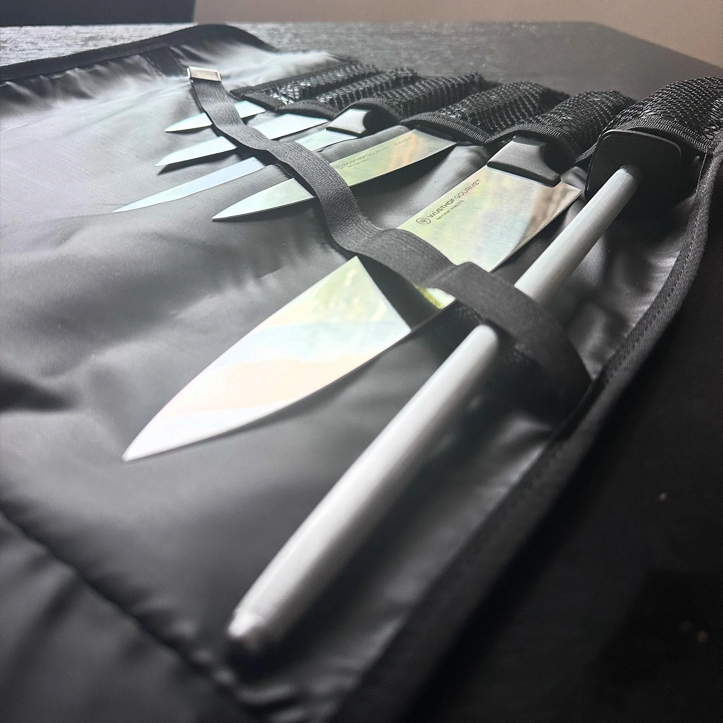 Chris 👨🏻&zwj;⚕️ was completely blown away by this incredibly thoughtful gift from a wonderful patient 🎁 
A beautiful @wusthof knife set 🔪 wasn&rsquo;t something we were expecting but it&rsquo;s kindness like this that reminds us why we love what 