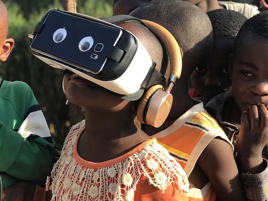 Digitize the Light - Buy a Technology Class for a Student