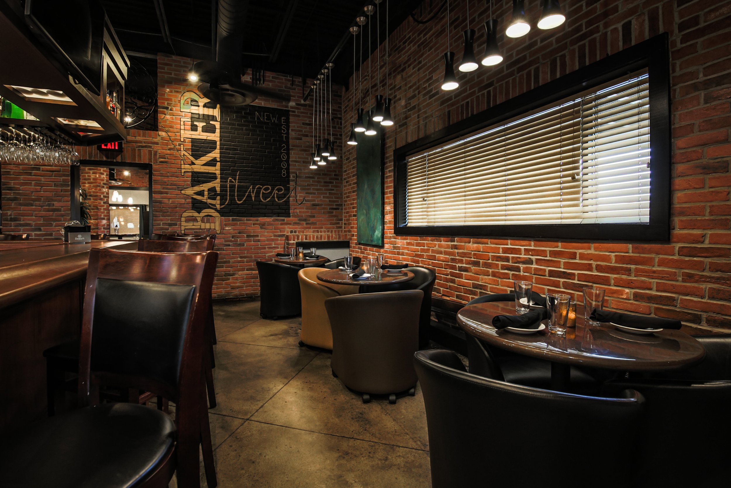 Bar 105 to 103.jpg