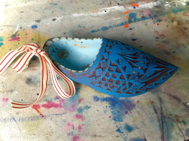 BlueShoe.jpg