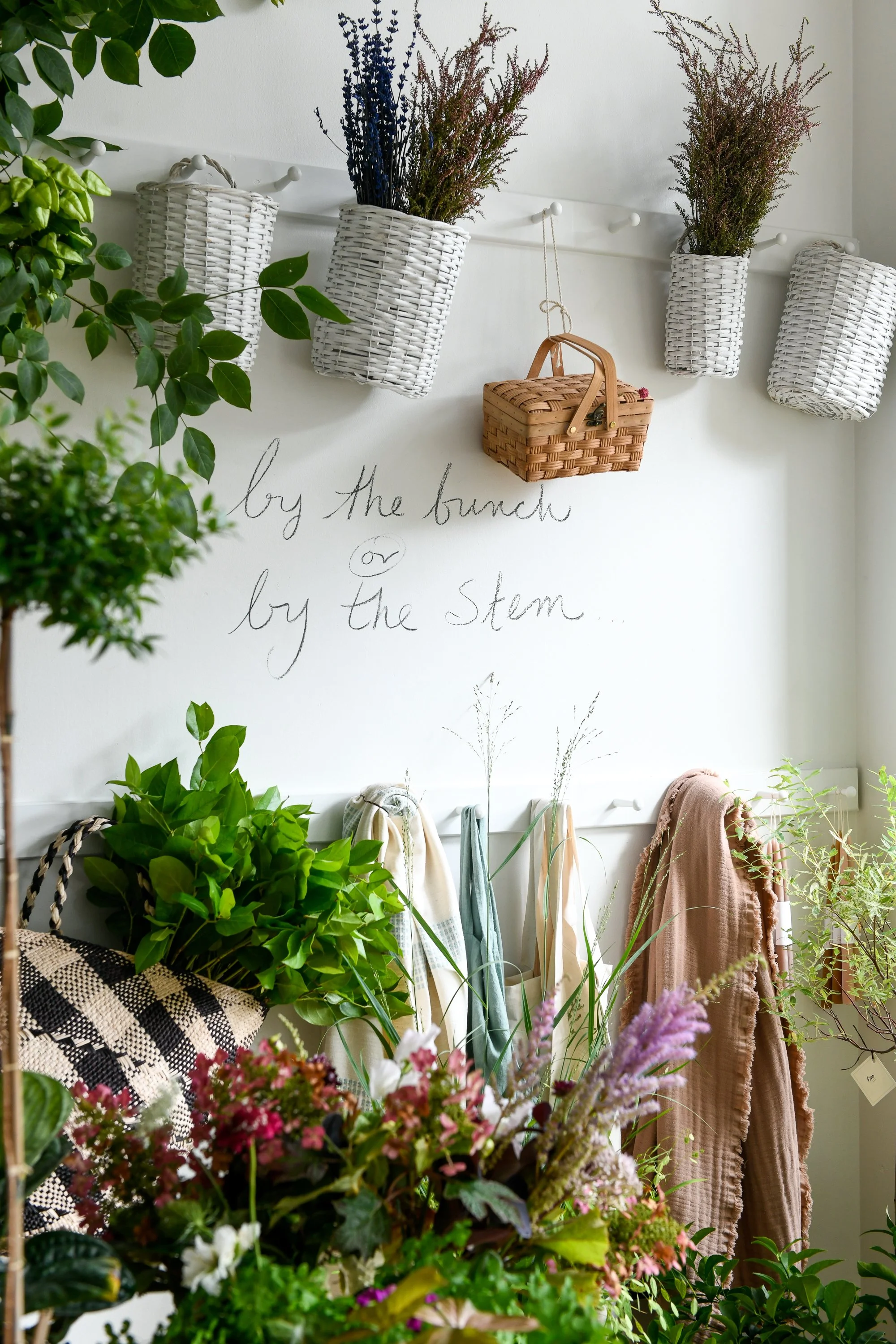 FOX AND THE FLEUR- Sewickley 2023 WEB-7.jpg