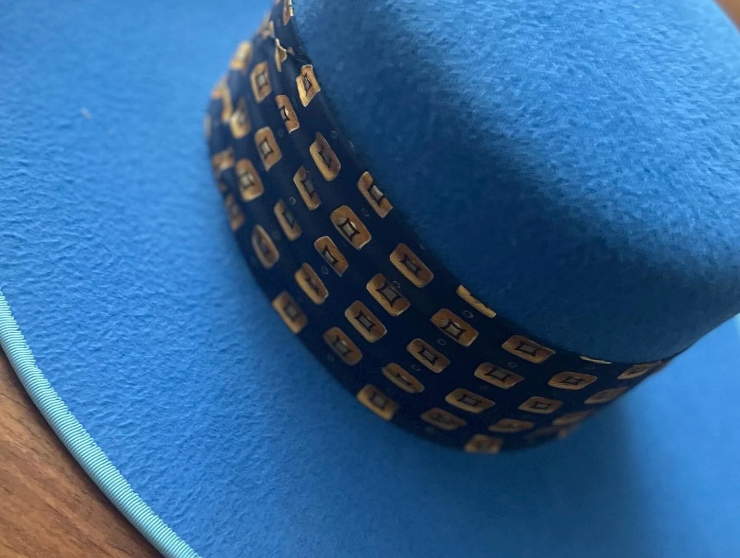 8092F883-9294-4A62-B585-FF495160A014