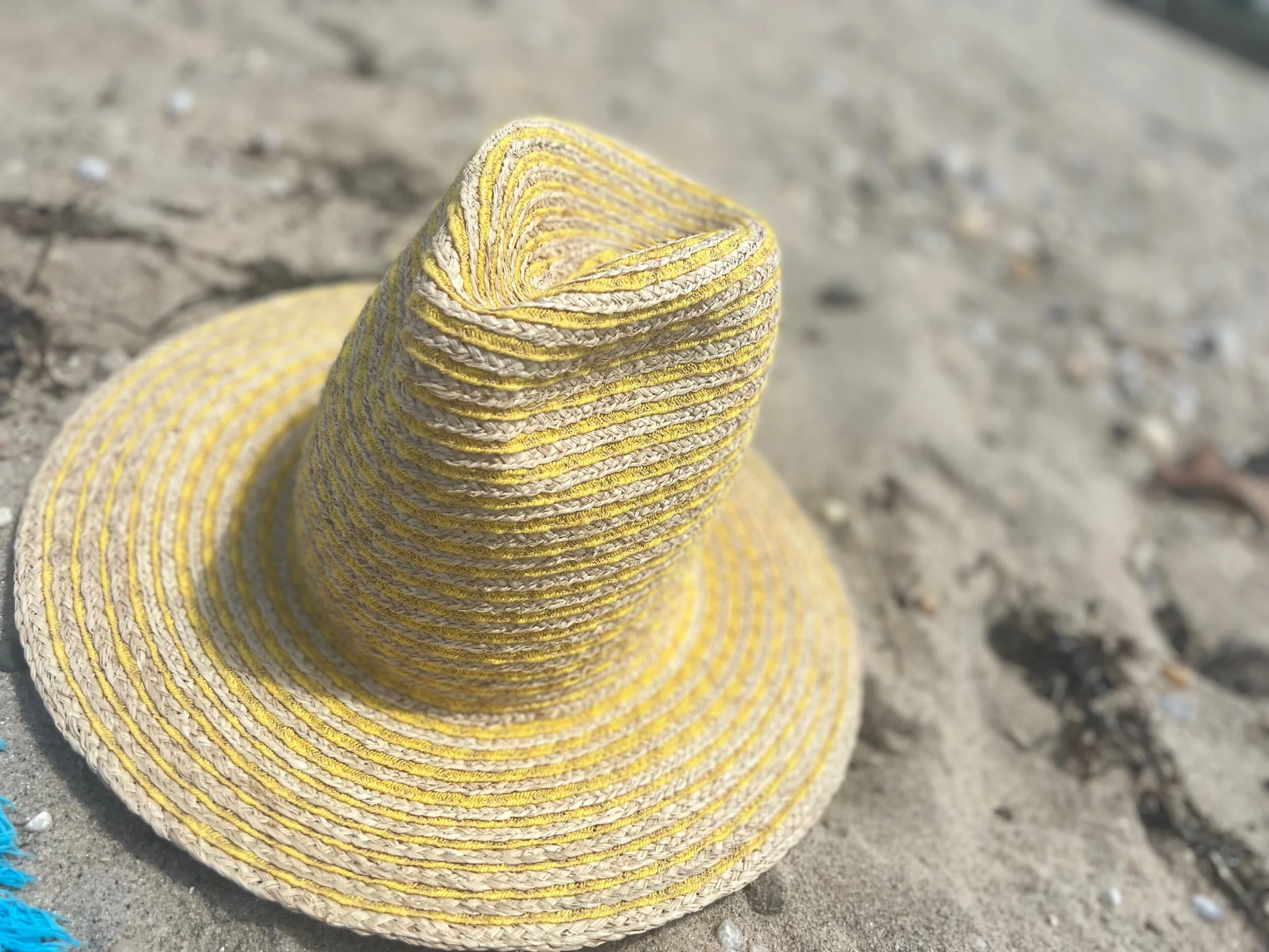 E0D89E6A-00FE-4AD6-A563-098A83051720