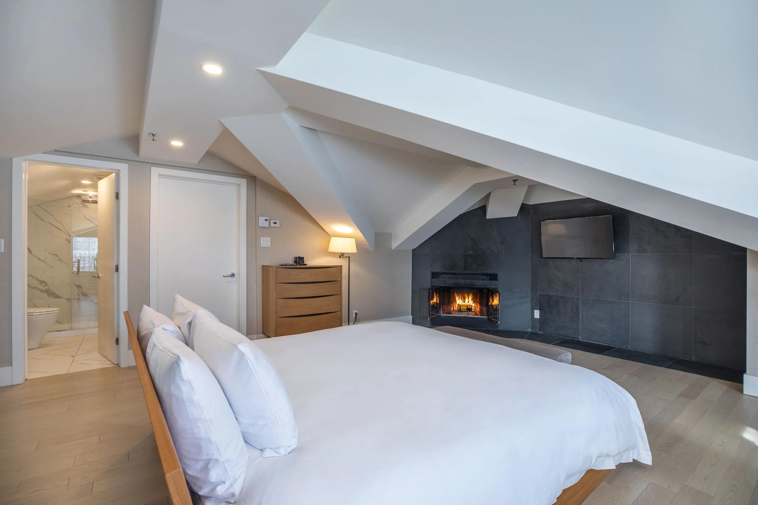 Condo-1---Master-bedroom.jpg