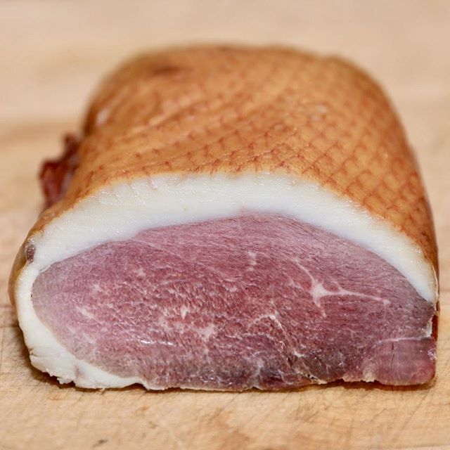 In addition to smoked duck breast @bonticouducks also offers smoked goose breast!  Full of flavor and extremely versatile, we love it whether part of a charcuterie spread or a salad topping.  We also have smoked legs as well for those who prefer dark