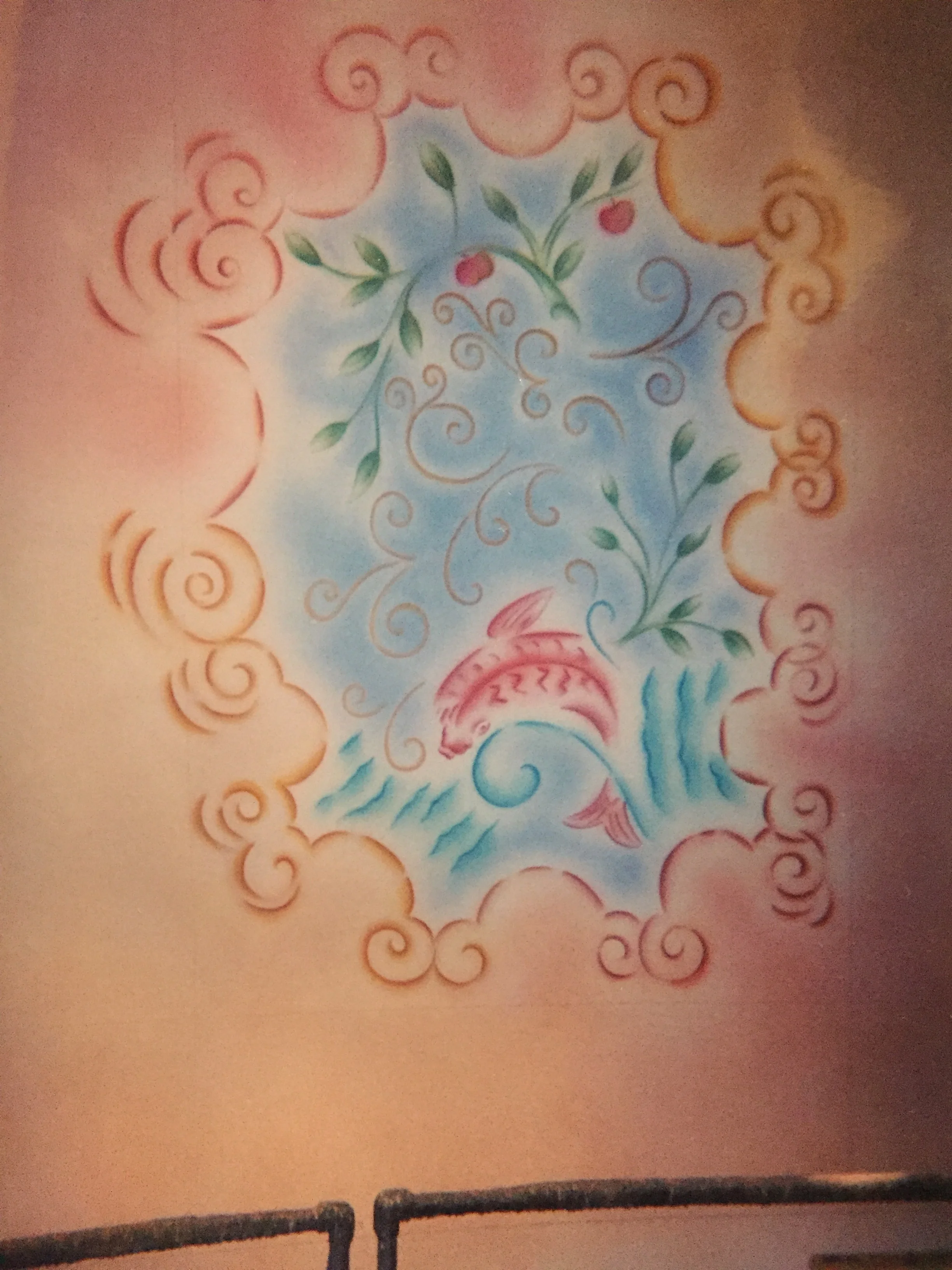 Cheesecake Factory fish accent mural.JPG