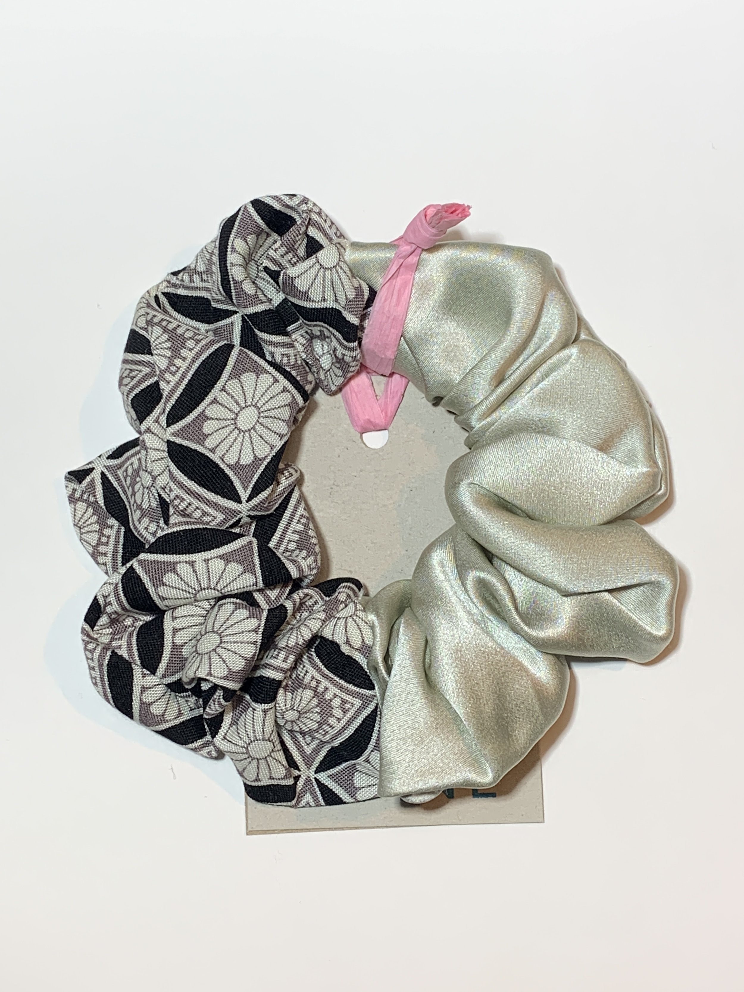 Scrunchie - recycled fabric