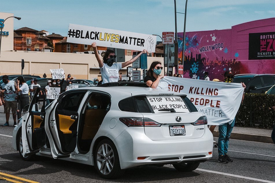 Los Angeles yesterday May 30 2020 || Earlier today the protesters gathered again at Santa Monica, by 1:30pm the police and national guard were deployed. At that time the protest was a completely legal peaceful gathering, that is being responded to wi