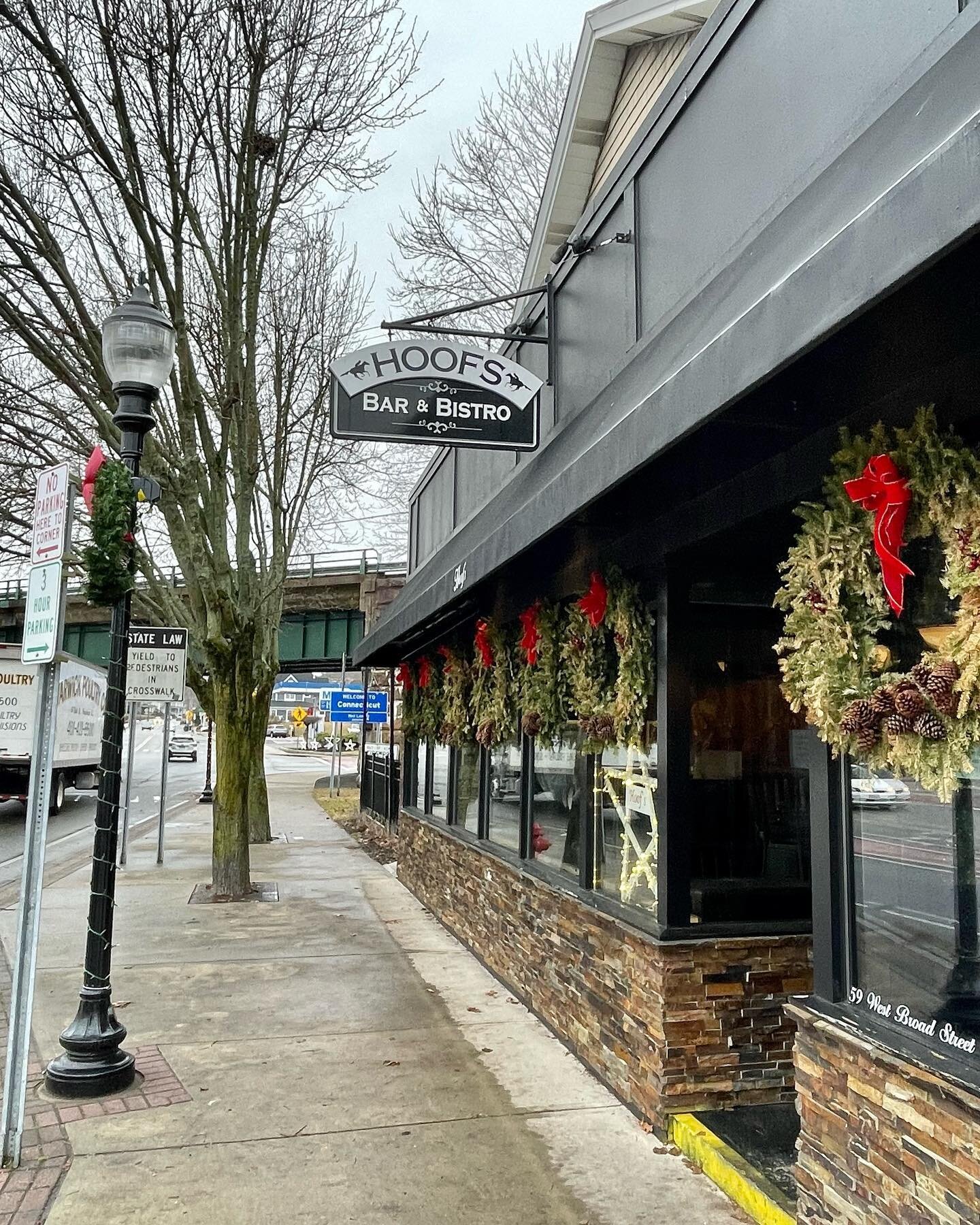 #supportsmallbusiness 

We recently did some work for our friends @hoofsct! 

@hoofsct is an Italian Resturaunt located in downtown Pawcatuck. They offer a menu that reflects a mix of authentic Italian with a modern flare!🇮🇹

The owner Nick was a p