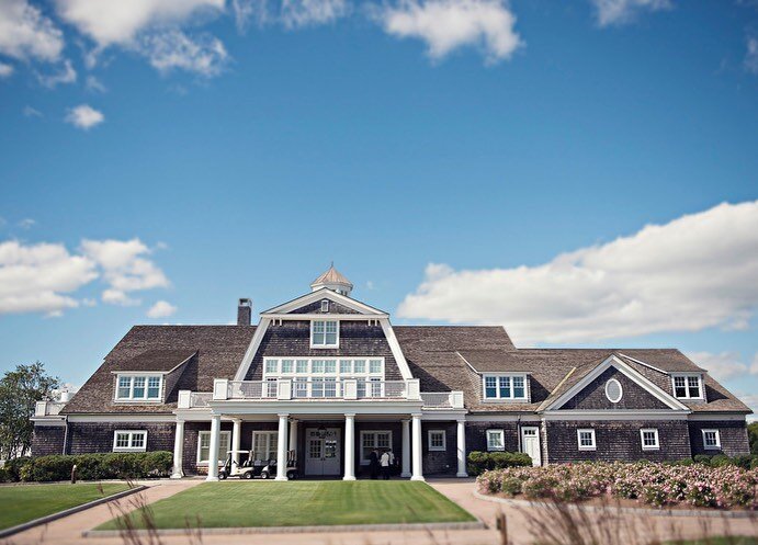 #shelterharborgolfclub 

We finished painting the members cottages over at the Sheltor Harbor Golf Club⛳️

We were amazed at how beautiful this course remains even in the middle of winter! 

Now the members have equally beautiful cottages to lounge i