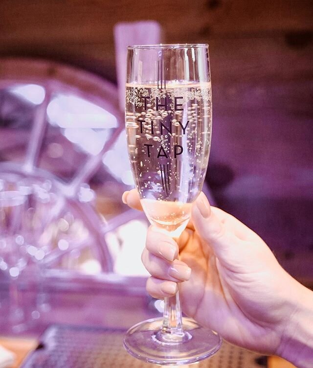 When we poured prosecco at the grand opening for @quincyhallmpls this winter, we didn&rsquo;t realize that was the last event we would be doing for a while! We miss all of our vendor friends, and the look guests have when they see our truck. The Tiny