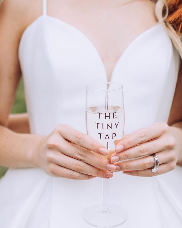 Missing our Tiny Tap brides now more than ever! We love being a part of the after-ceremony toast and engagement parties. There&rsquo;s no better way to celebrate than with a glass of bubbly. 🥂
.
.
.
.
.

#thetinytap #prosecco #bubbly #mimosa #mnbrid