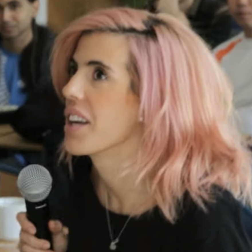 Maria Paula Fernandez Department of Decentralisation & Golem