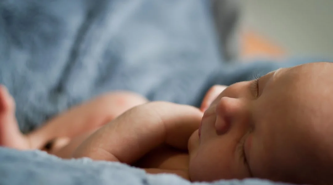 picture-baby-on-blanket-paediatric-first-aid-simply-first-aid-ltd.jpg
