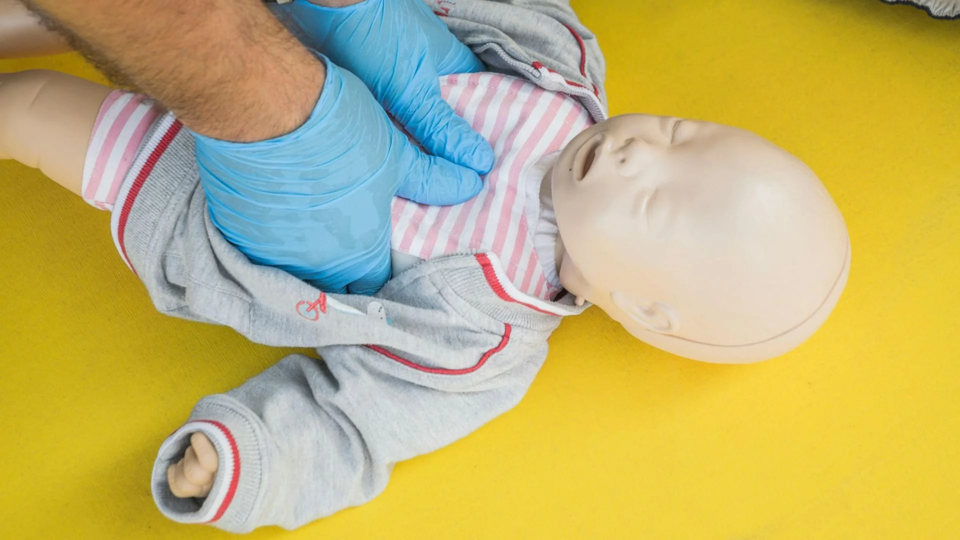the-differences-between-adult-child-and-infant-cpr.jpg