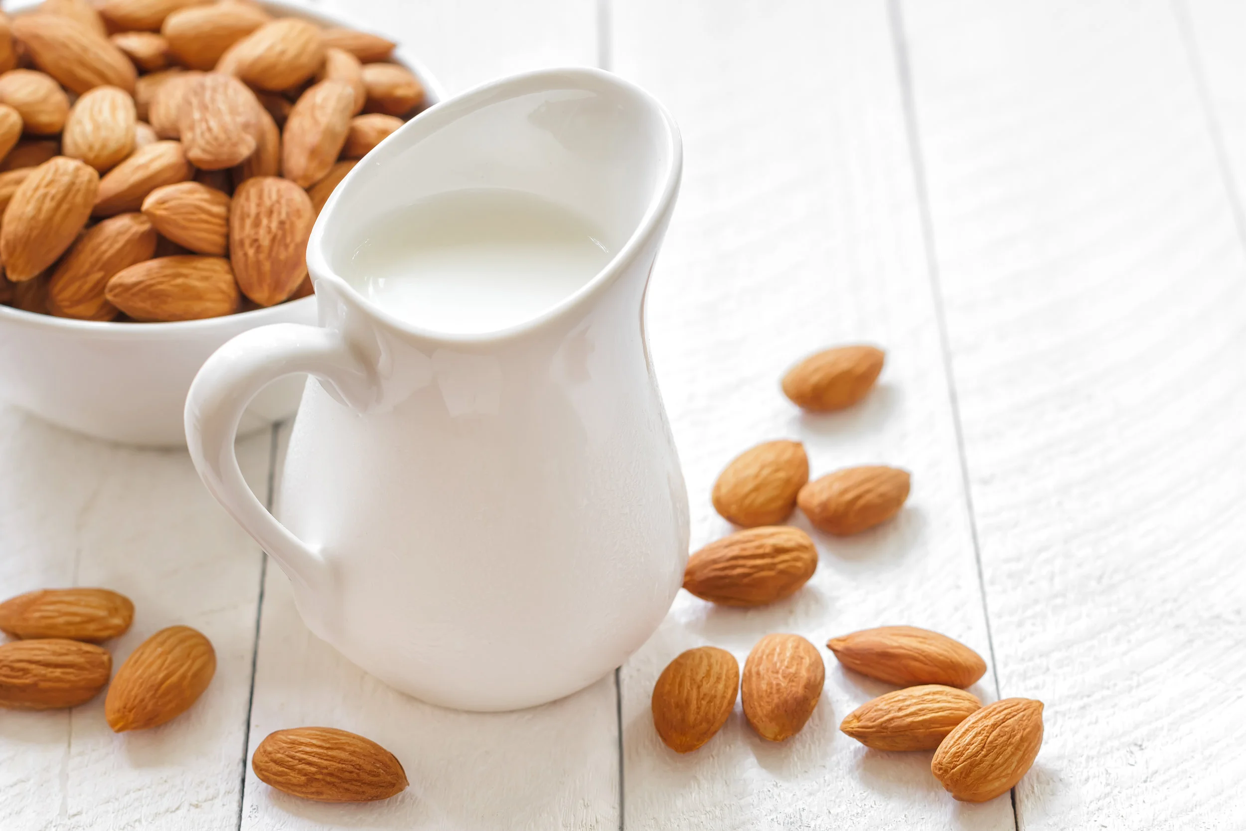 Almond milk.jpg