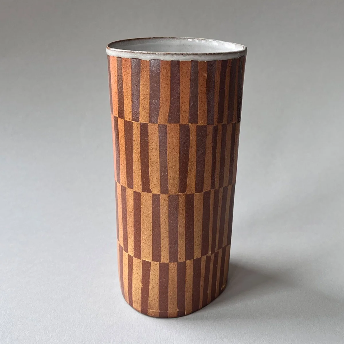 2026 stoneware ^10 soda .sold