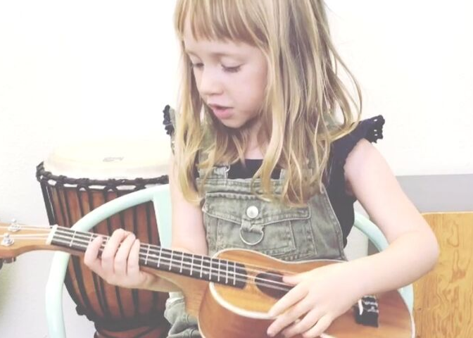 Ukulele.png