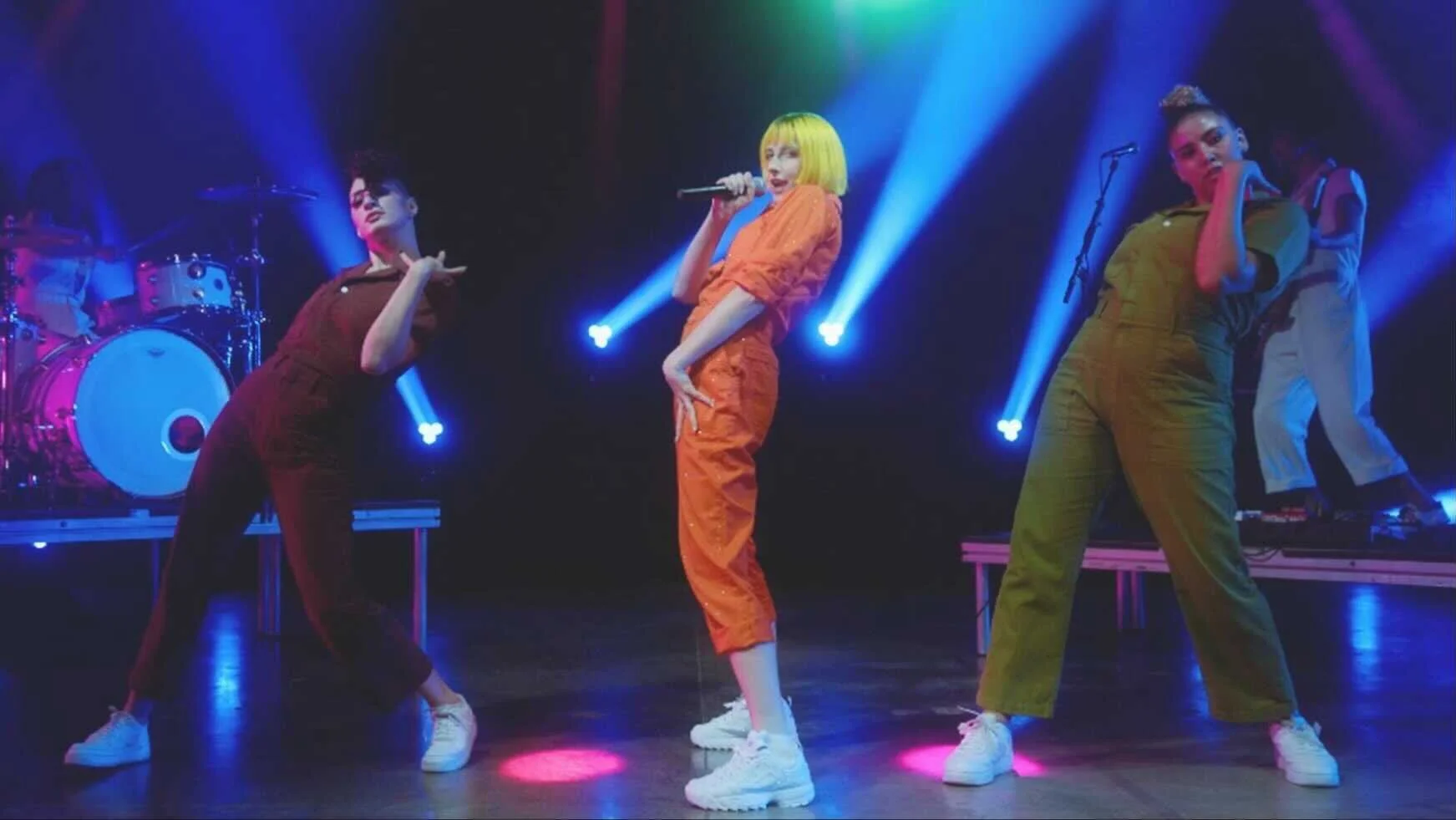 TESSA VIOLET: BAD IDEAS CONCERT REVIEW — BANDED