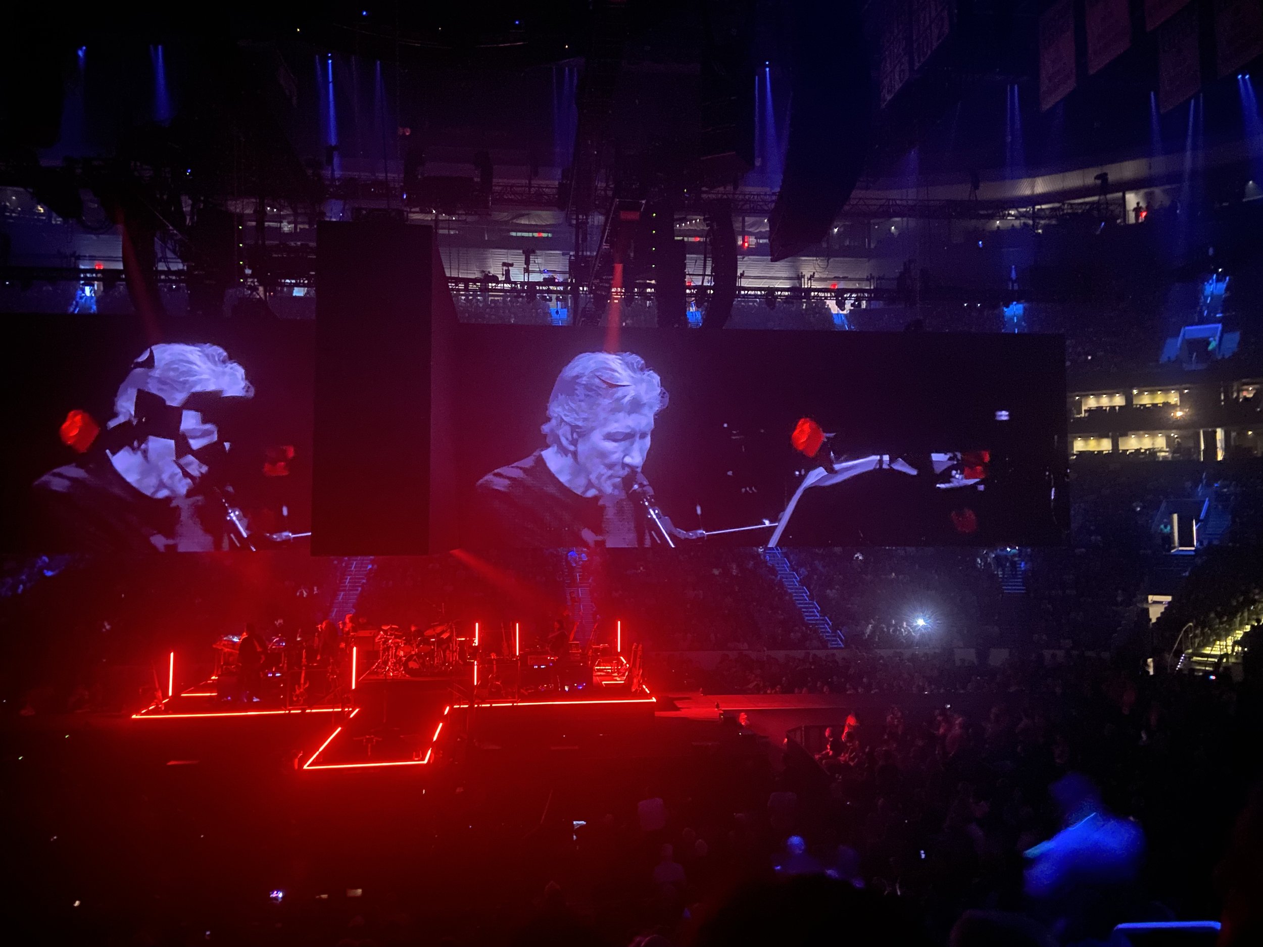 roger waters tour california