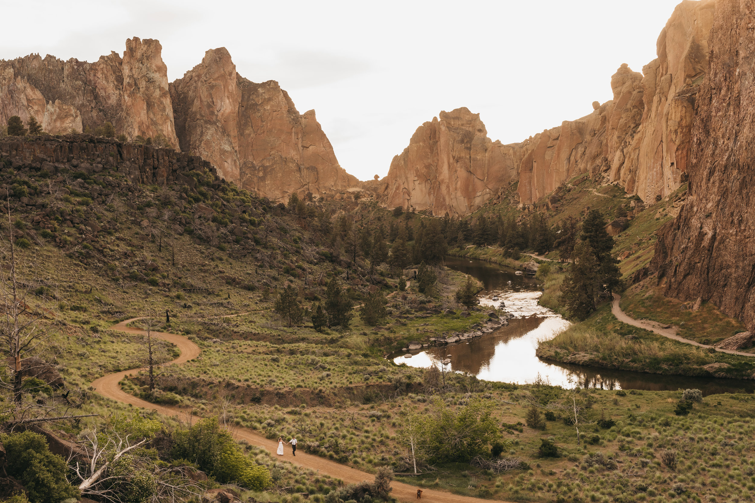Smith Rock State Park Sunset Photo Session | Between the Pine Adventure Elopement Photography
