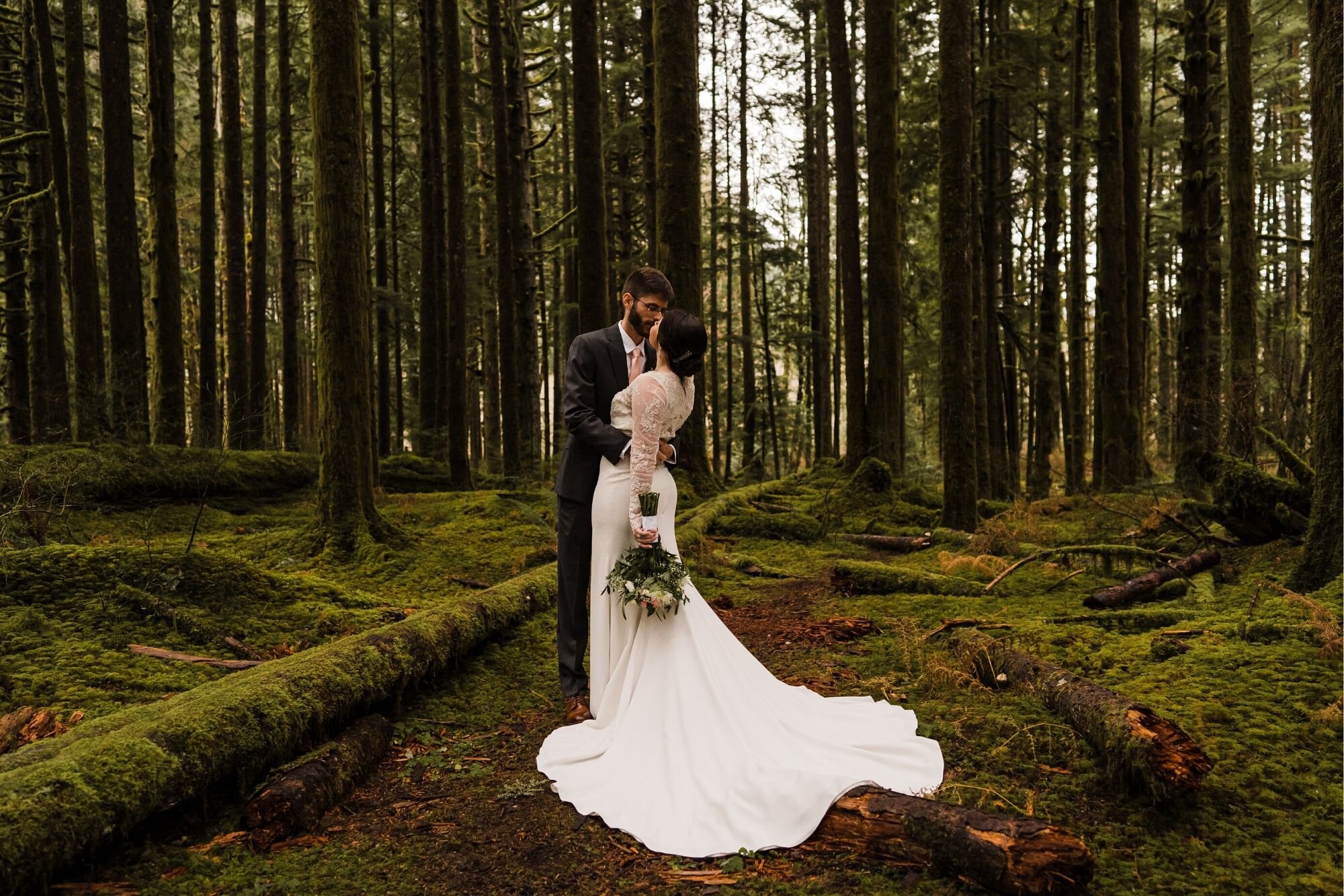 Top Three Places for Your Seattle Elopement | Between the Pine Adventure Wedding and Elopement Photography