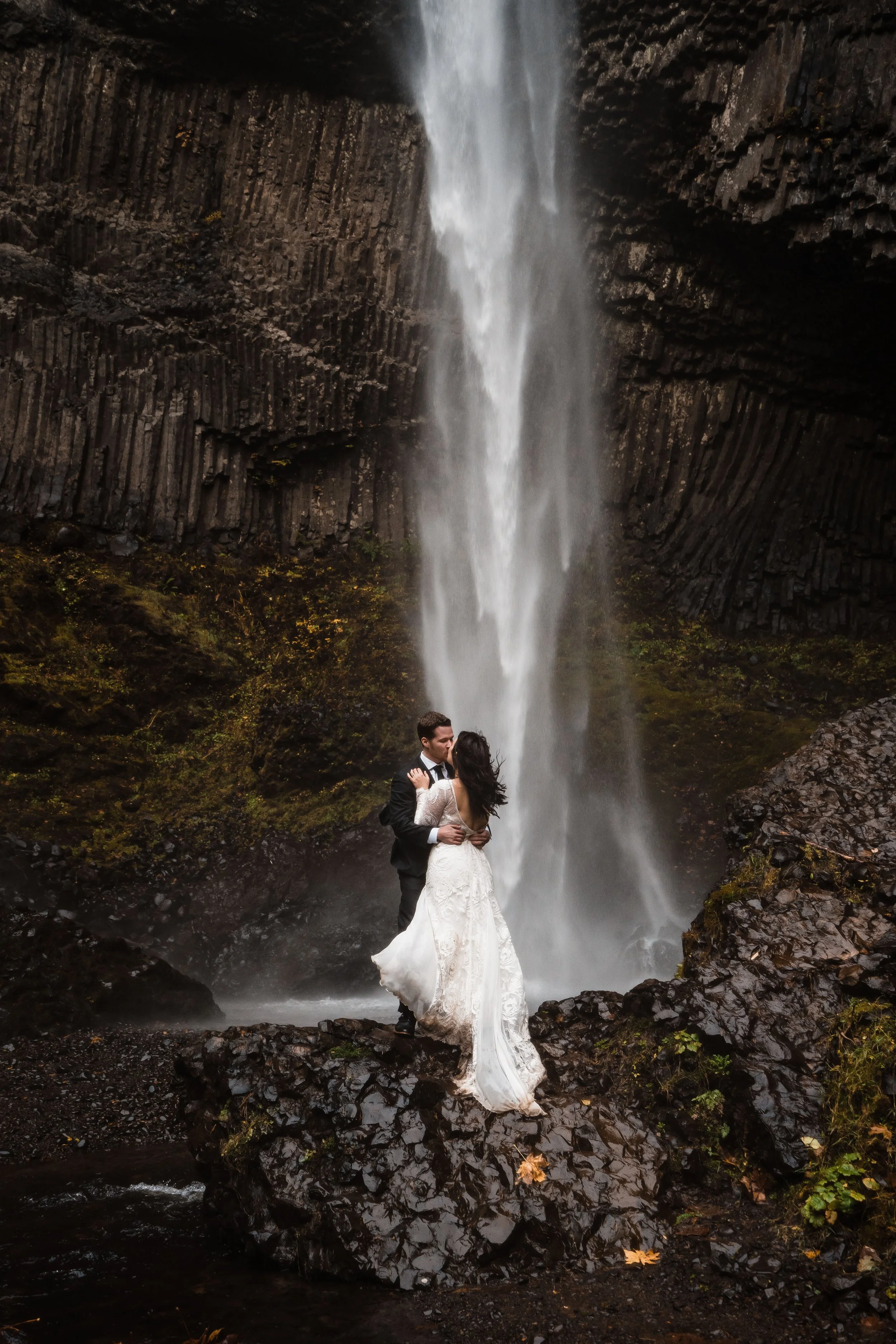 Dreamy Columbia River Gorge Elopement