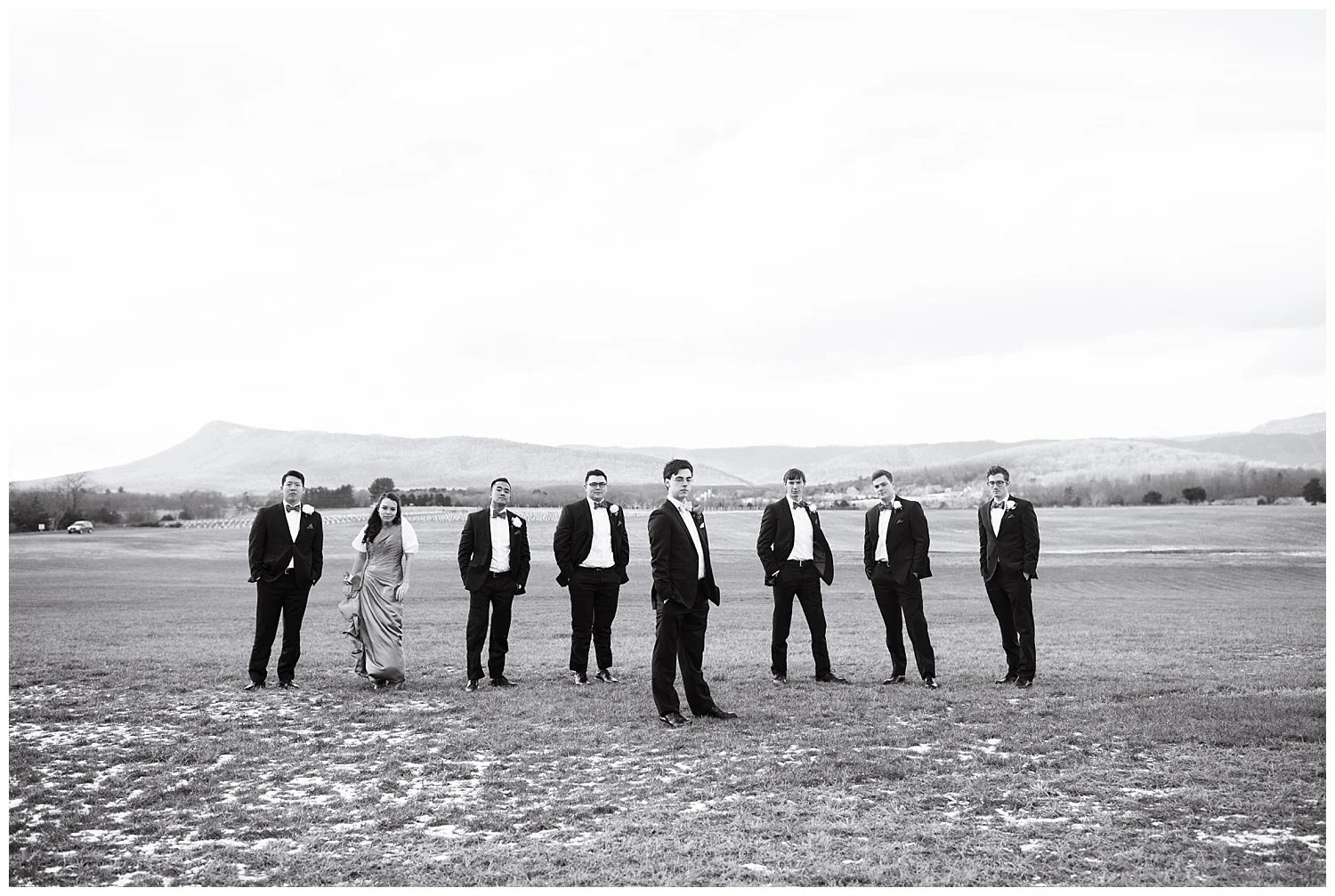 lynchburg_wedding_photographer_the_columns_at_six_penny_farm_0045.jpg