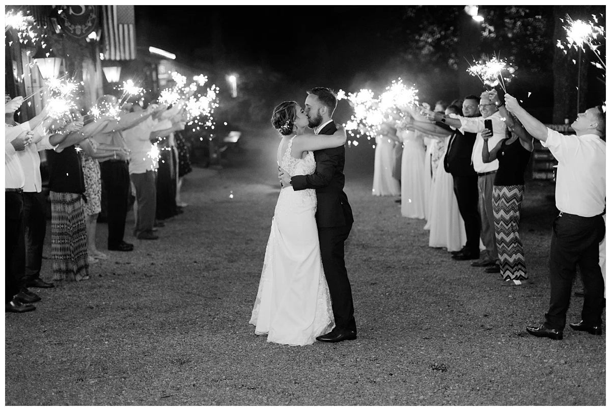 lynchburg_va_wedding_photographer_lexi_stephen73.jpg