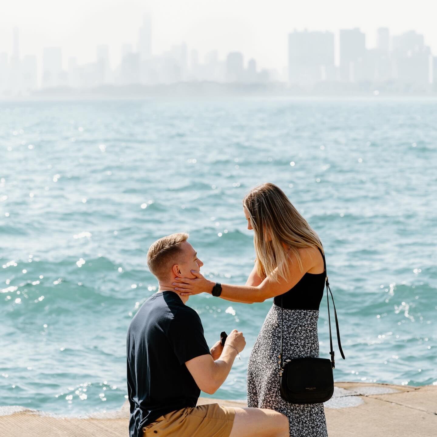 Andi + Kevin&rsquo;s proposal this morning was so incredibly wholesome. Kevin reached out literally months ago with this planned to the T so when the moment finally came, so so happy we got a glimmer of the skyline to capture his full vision. Documen