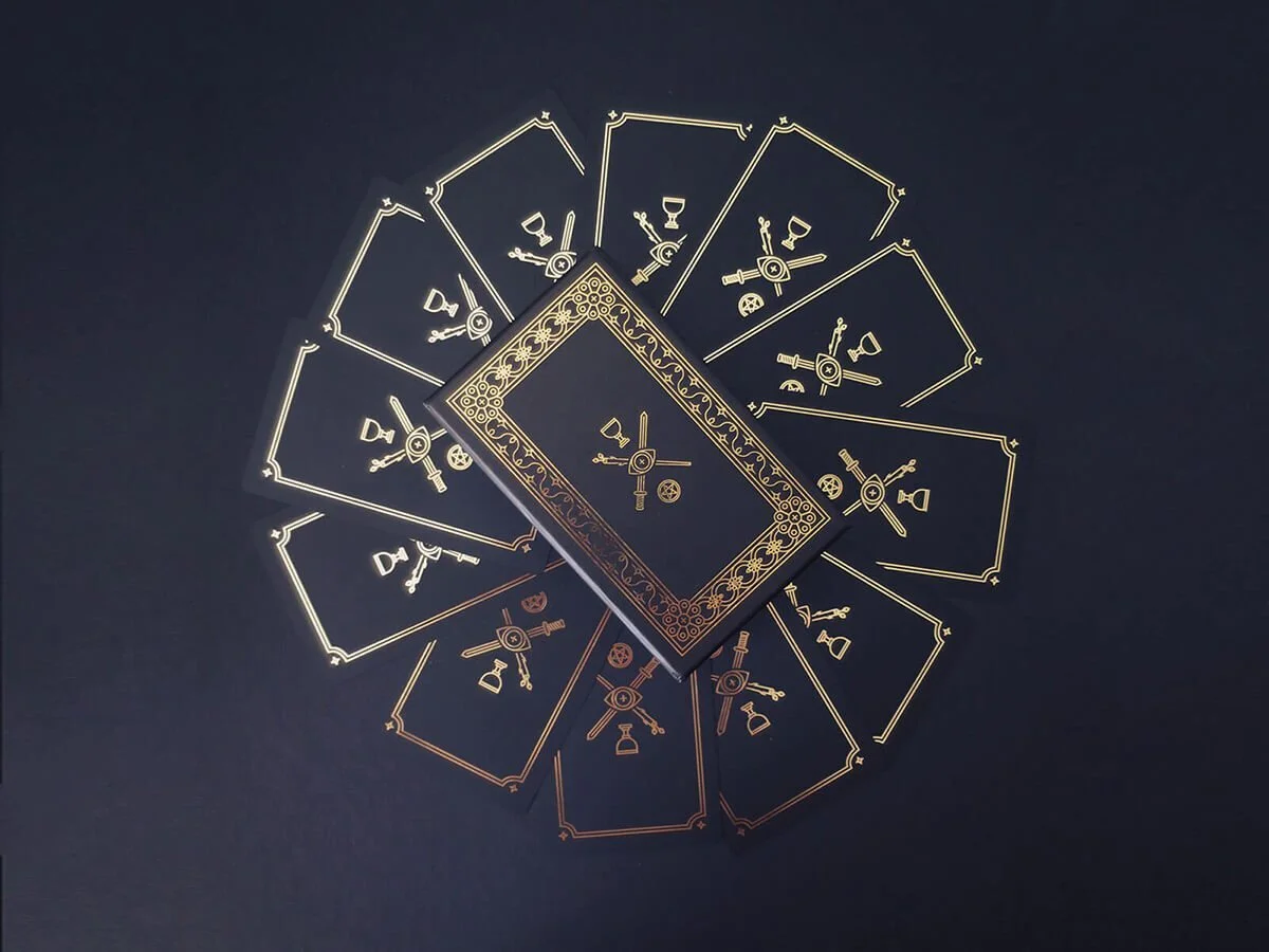 Labyrinthos golden threat tarot — vöran