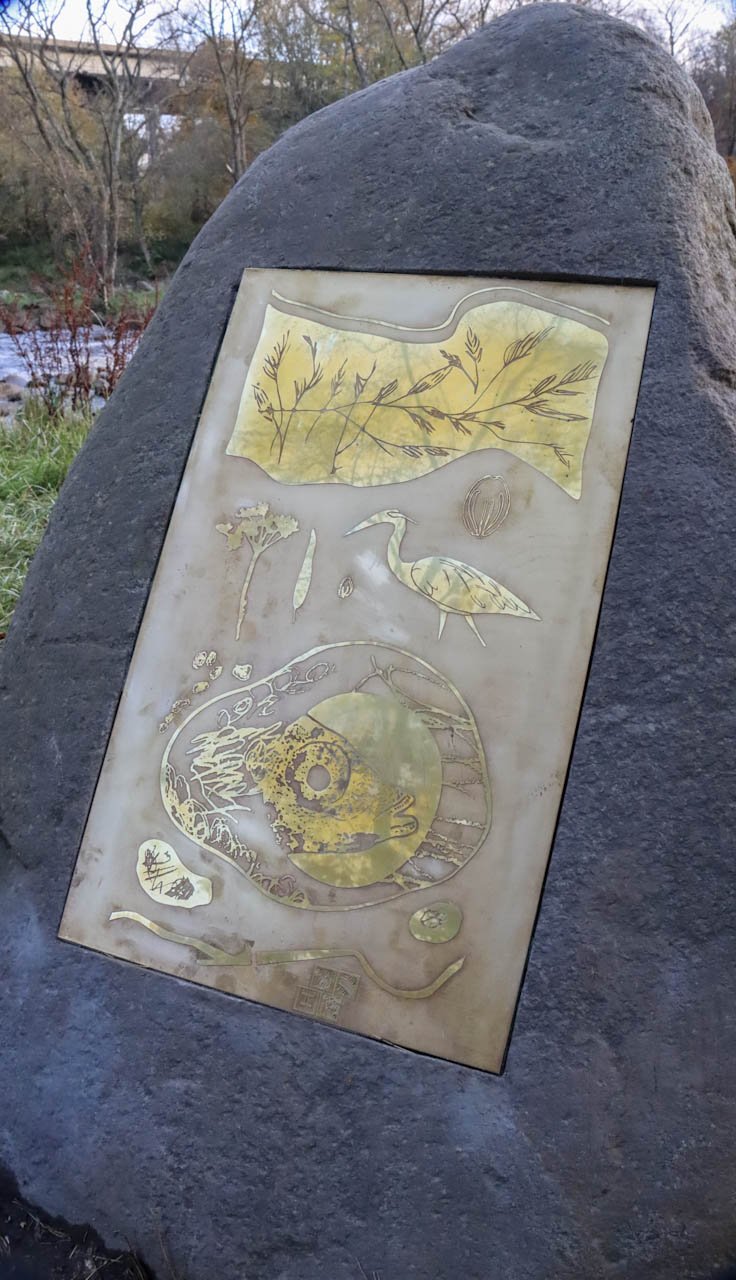  RiverLife: Three Sites on the Almond.  A community creative response to fish migration developed into Public Art. Led by artists Annie Lord and Morvern Odling for Forth Rivers Trust in September 2019 to October 2020. Installed in Livingston, Scotlan