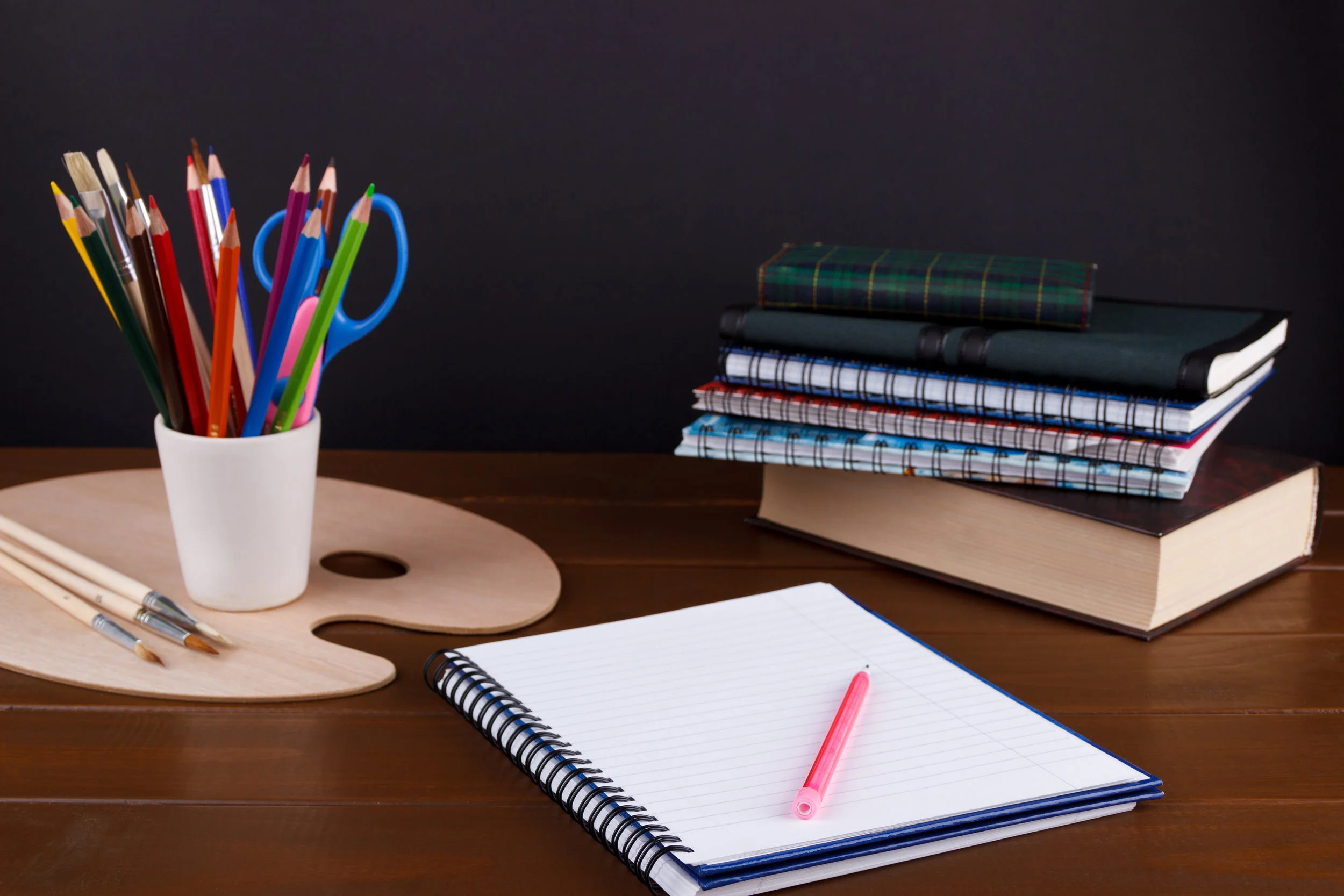 student-studies-accessories-PVHH5DA.jpg