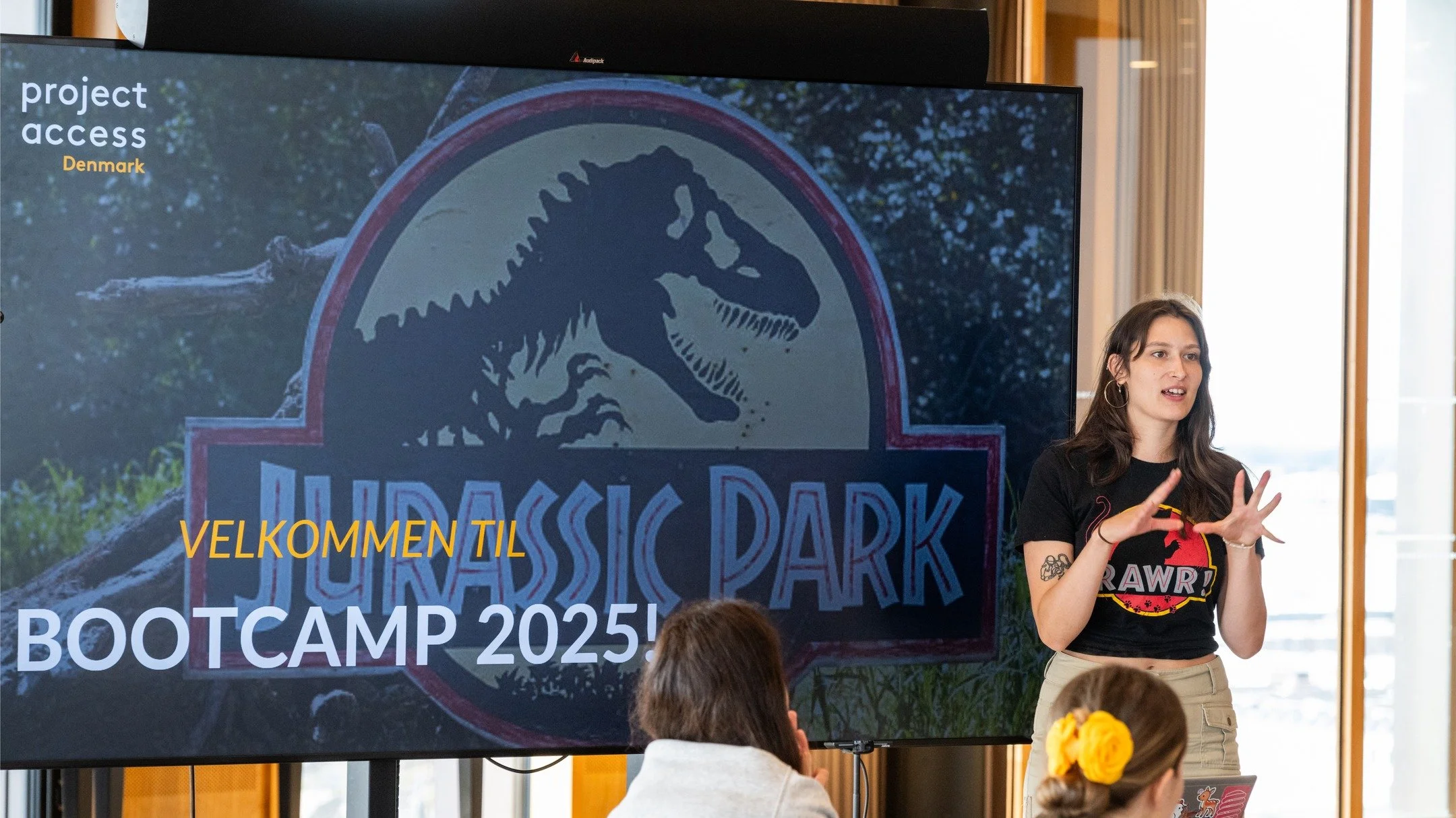 S&aring; er Project Access Danmark bootcampen skudt igang, og vi vil l&oslash;bende udgive lidt stemningsbilleder fra dagene i Axel towers. 

Hvis du gerne vil h&oslash;re mere om hvordan vi kan hj&aelig;lpe dig med studier i udlandet, kan du f&aring