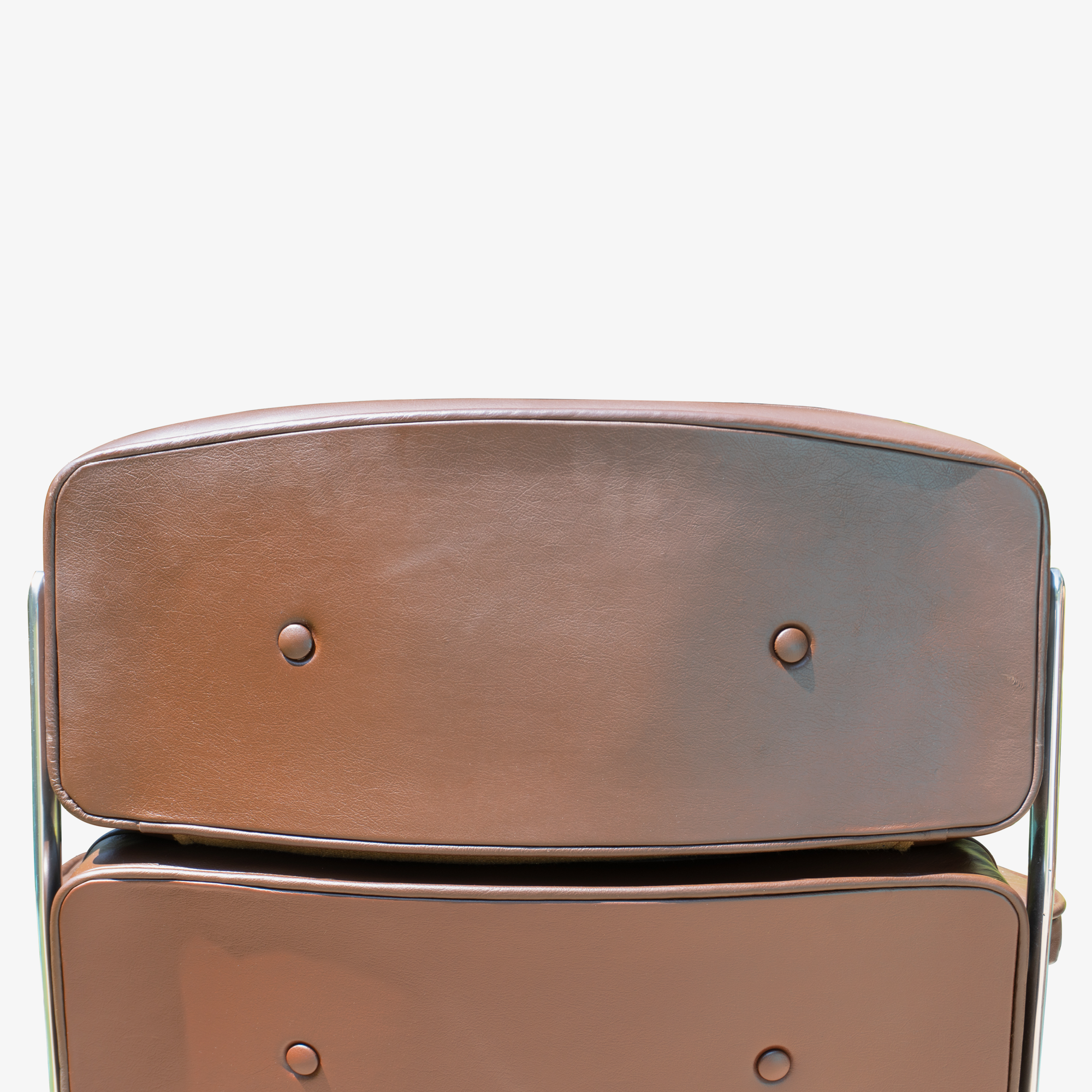 [OR136] Eames Executive %22Time-Life%22 Chair in Original Cigar Leather by Charles & Ray Eames for Herman Miller - Square9.png