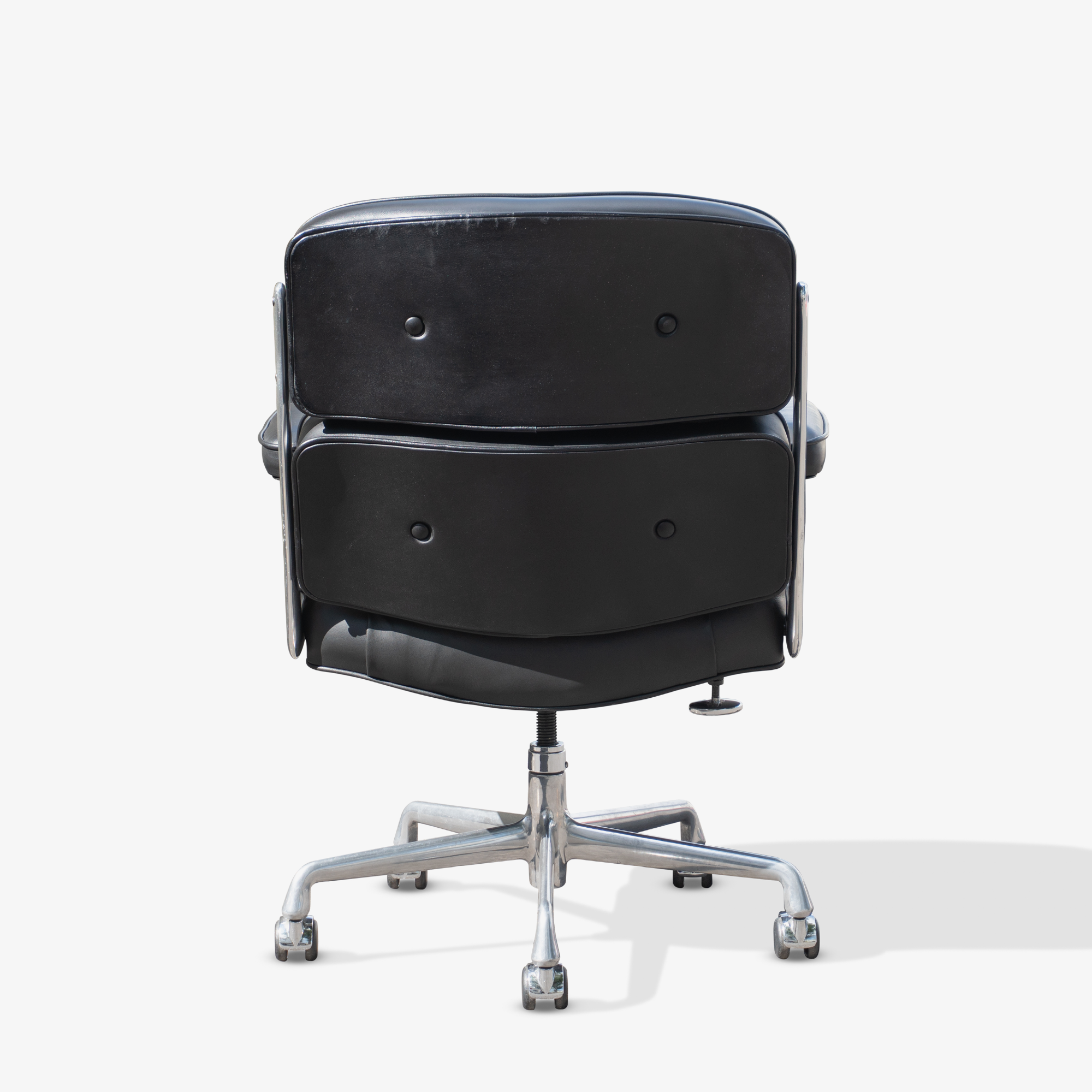 [OR139] Eames Executive %22Time-Life%22 Chair in Black Leather by Charles & Ray Eames for Herman Miller - Square2.png