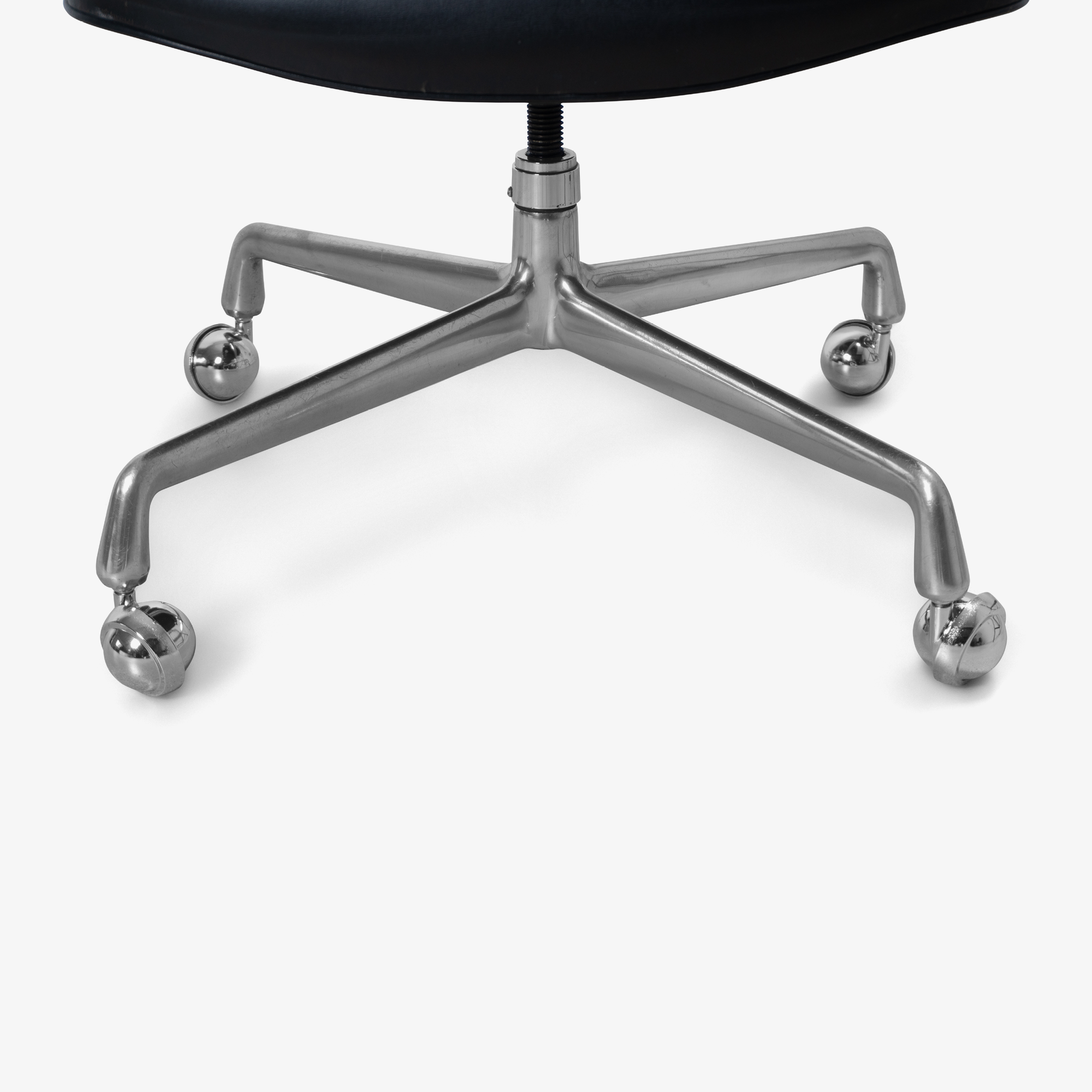 [OR201] Eames Time-Life Executive Chair in Black Leather - Square10.png