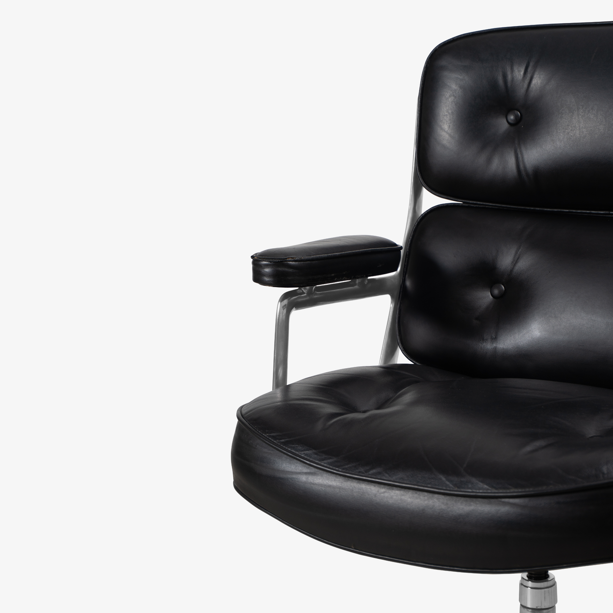 [OR201] Eames Time-Life Executive Chair in Black Leather - Square7.png