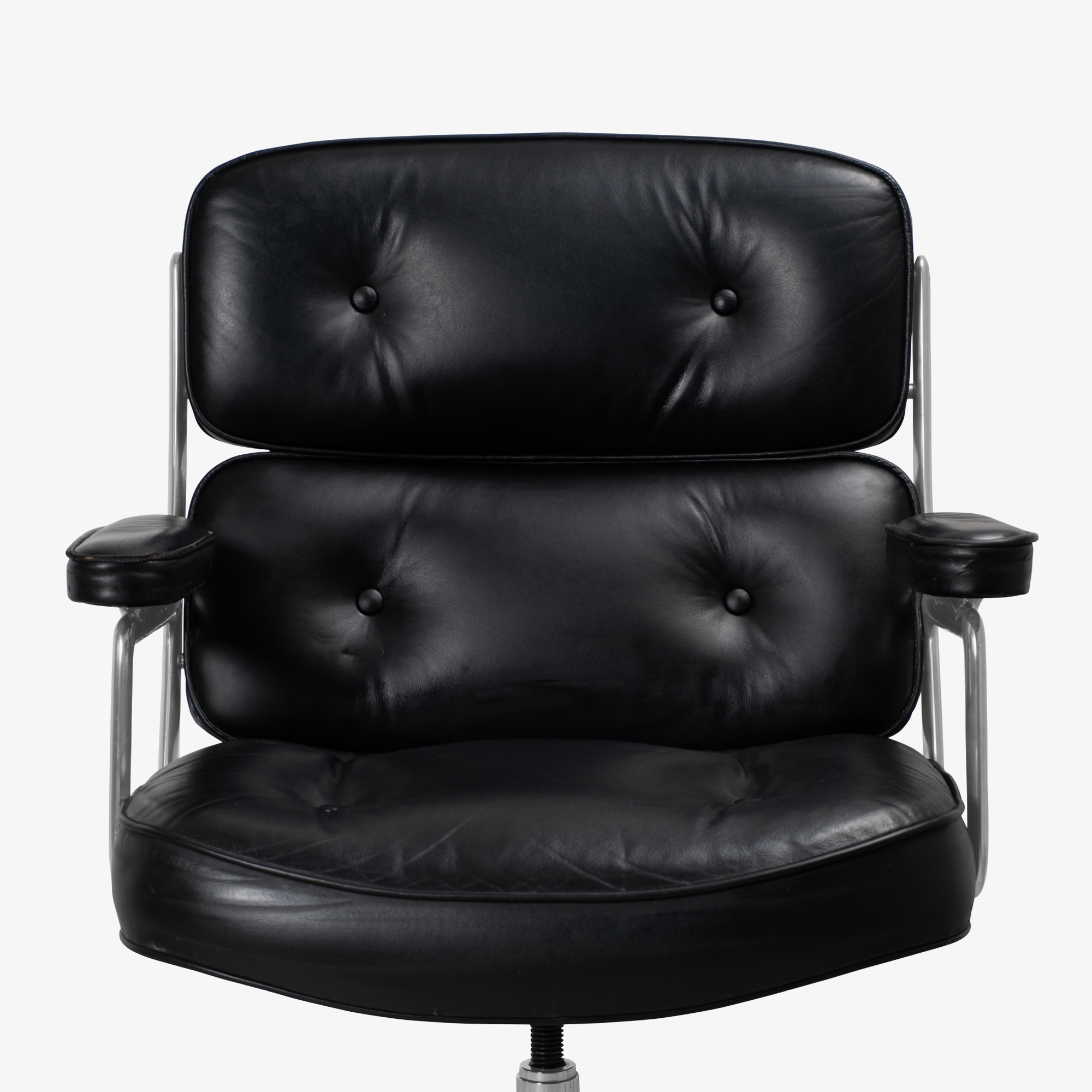 [OR201] Eames Time-Life Executive Chair in Black Leather - Square6.png
